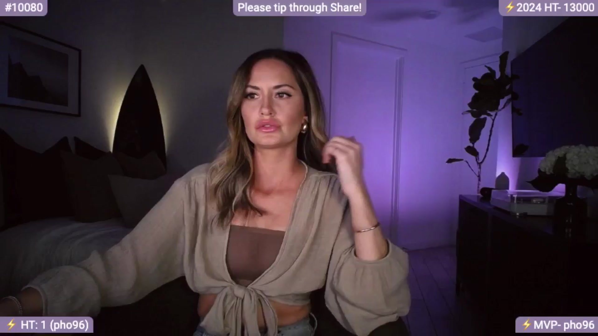 Gallery image thumbnail from AlanaWylde's myfreecams stream on, 04/11/2024, 01:54 image 12 of 20