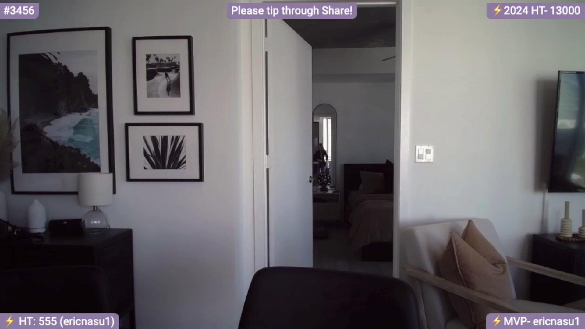 Gallery image thumbnail from AlanaWylde's myfreecams stream on, 04/12/2024, 21:23 image 13 of 20