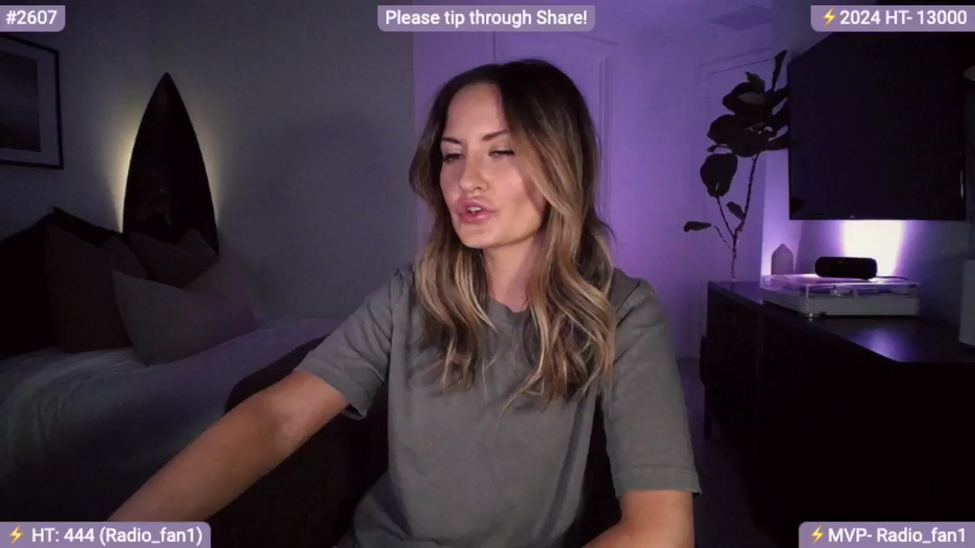 Gallery image thumbnail from AlanaWylde's myfreecams stream on, 04/25/2024, 07:06 image 1 of 20