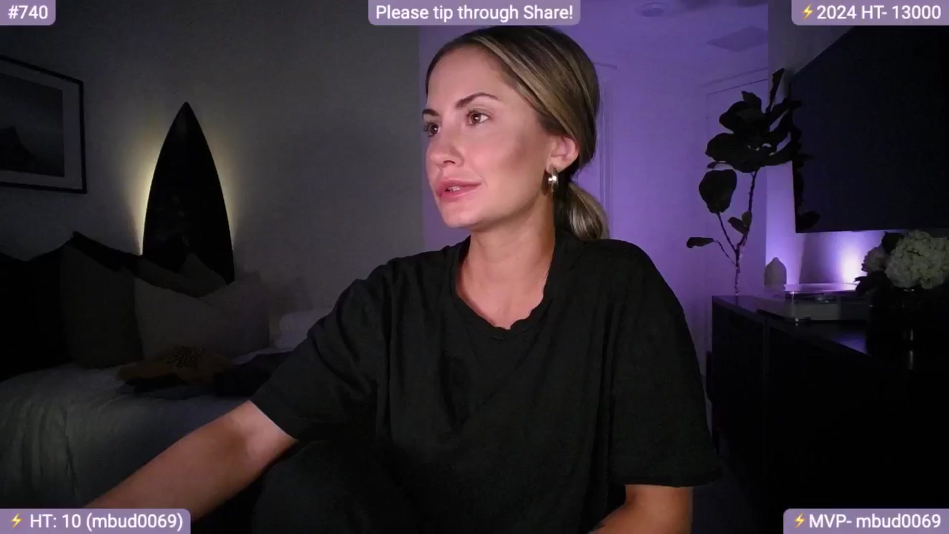 Gallery image thumbnail from AlanaWylde's myfreecams stream on, 05/03/2024, 06:30 image 1 of 20