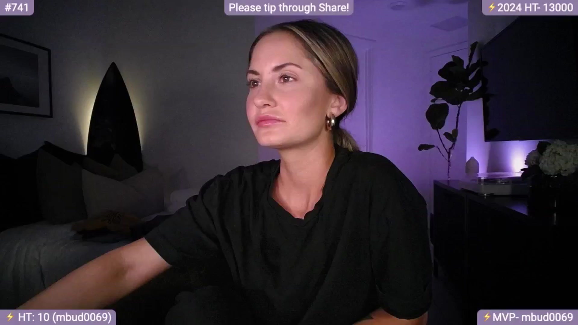 Gallery image thumbnail from AlanaWylde's myfreecams stream on, 05/03/2024, 06:30 image 8 of 20