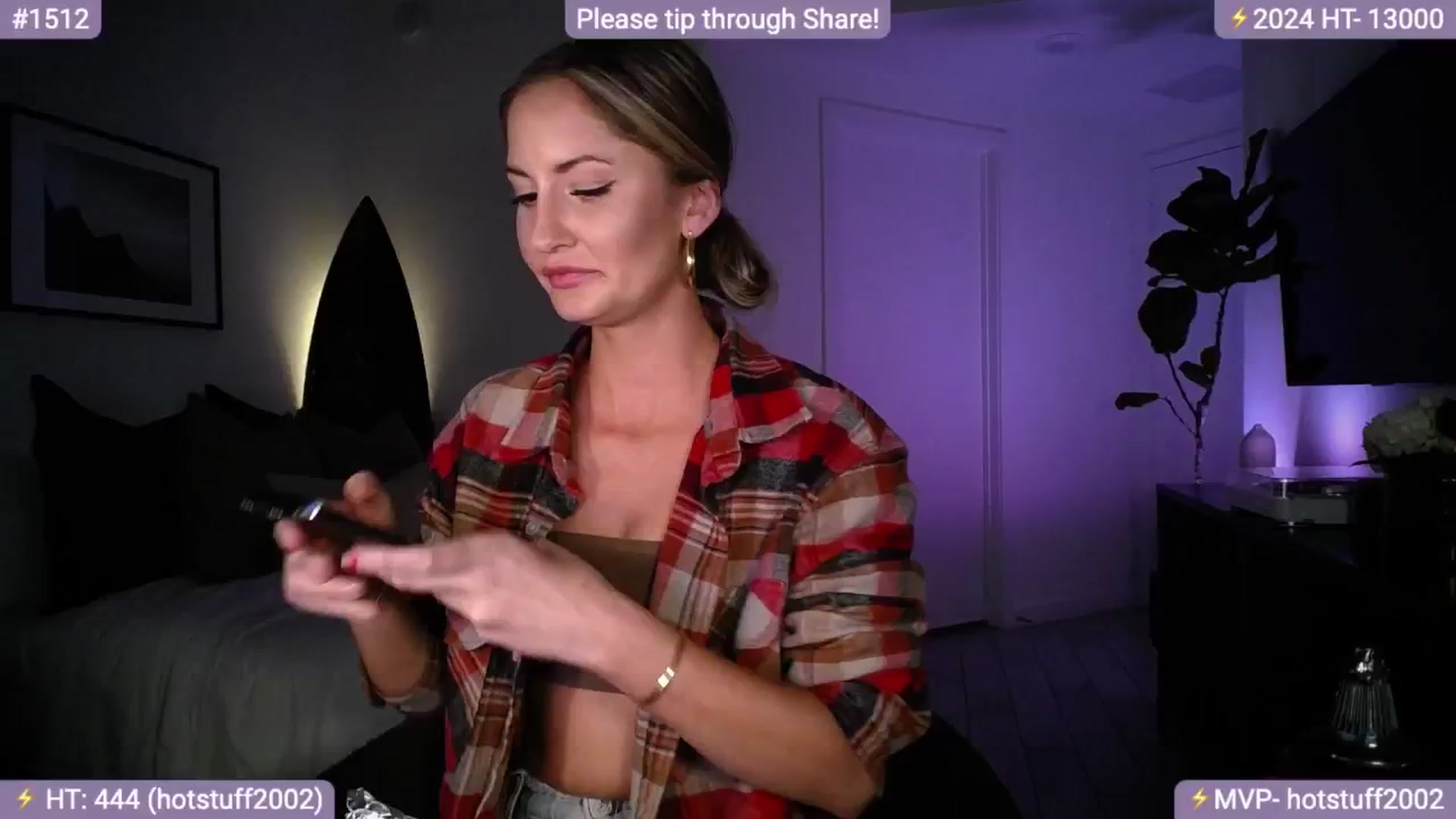 Gallery image thumbnail from AlanaWylde's myfreecams stream on, 05/06/2024, 02:19 image 7 of 20
