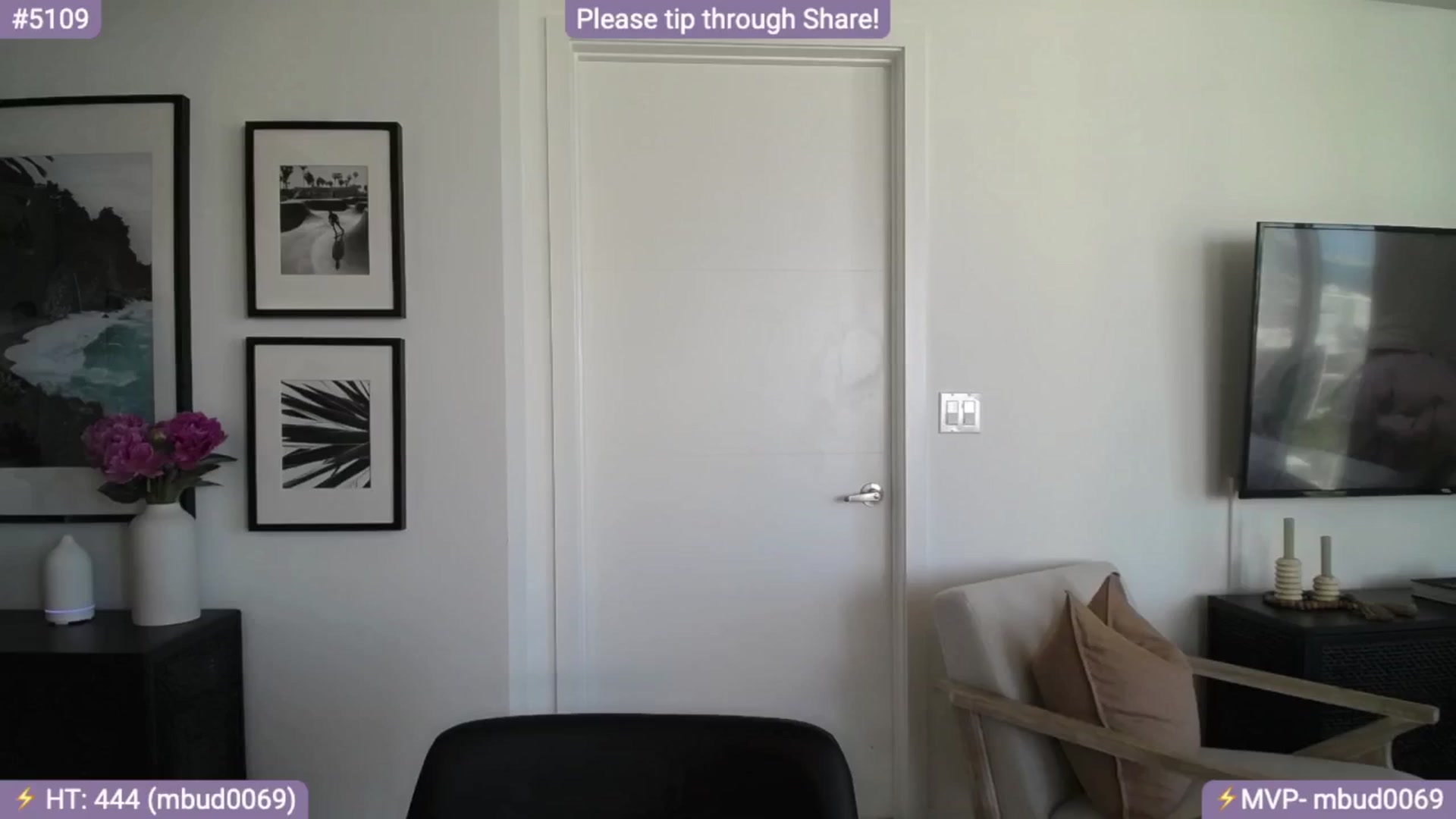 Gallery image thumbnail from AlanaWylde's myfreecams stream on, 06/05/2024, 21:16 image 18 of 20