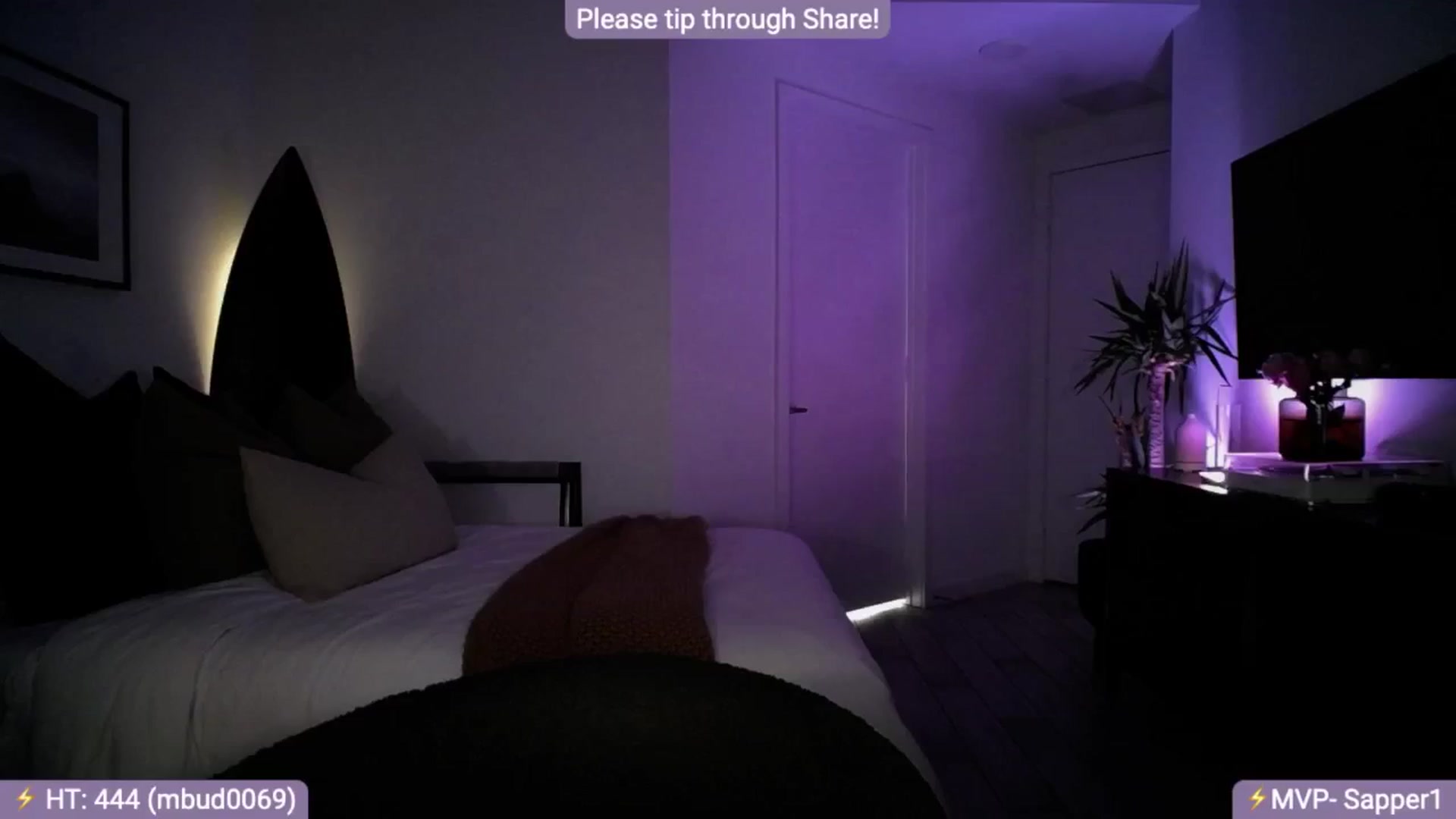 Gallery image thumbnail from AlanaWylde's myfreecams stream on, 06/18/2024, 08:31 image 19 of 20
