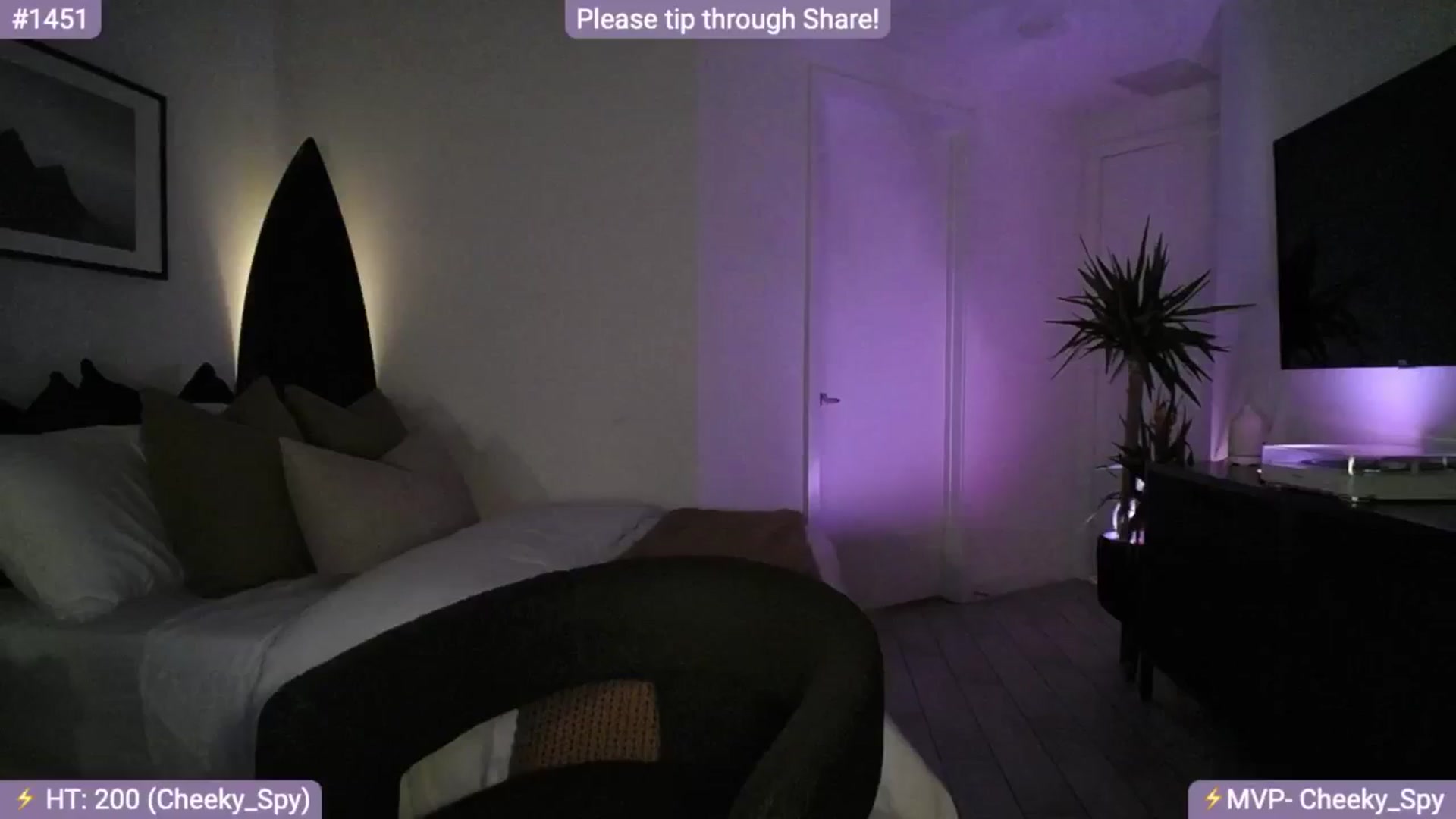 Gallery image thumbnail from AlanaWylde's myfreecams stream on, 07/18/2024, 04:08 image 9 of 20