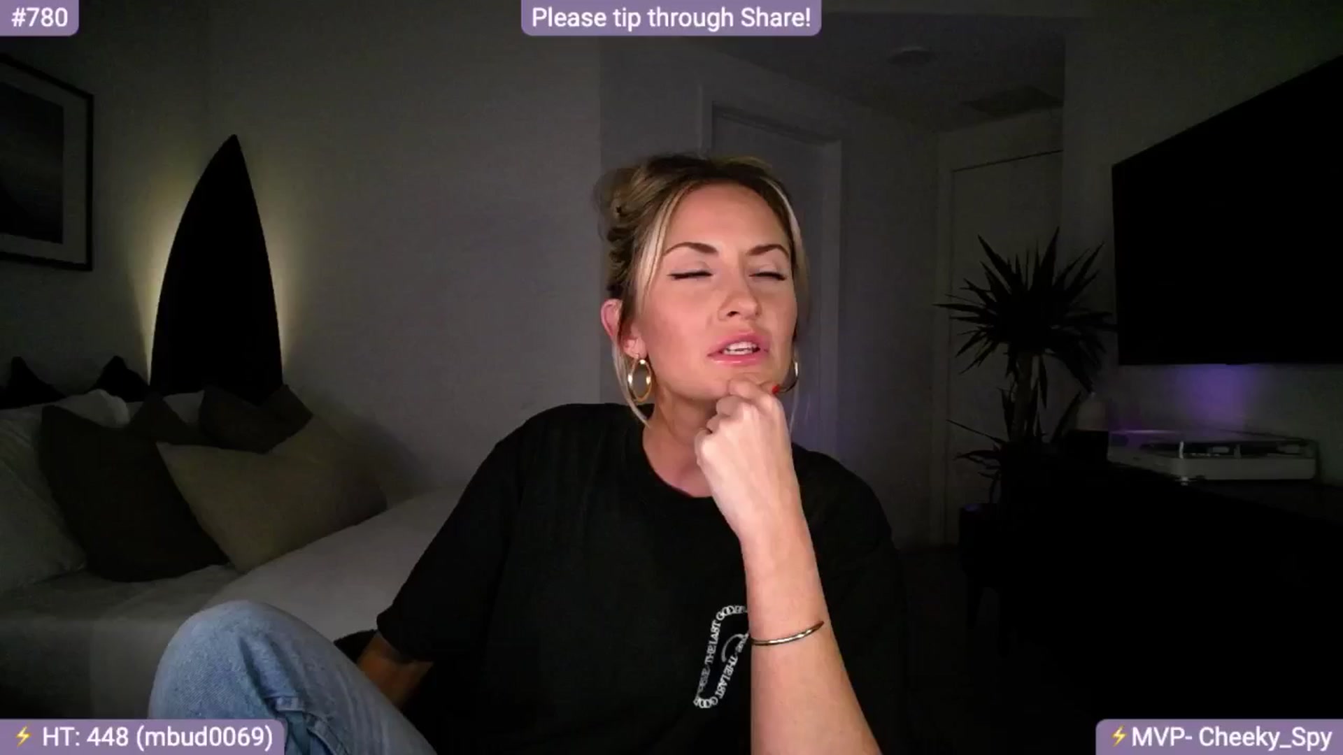 Gallery image thumbnail from AlanaWylde's myfreecams stream on, 08/18/2024, 05:35 image 14 of 20
