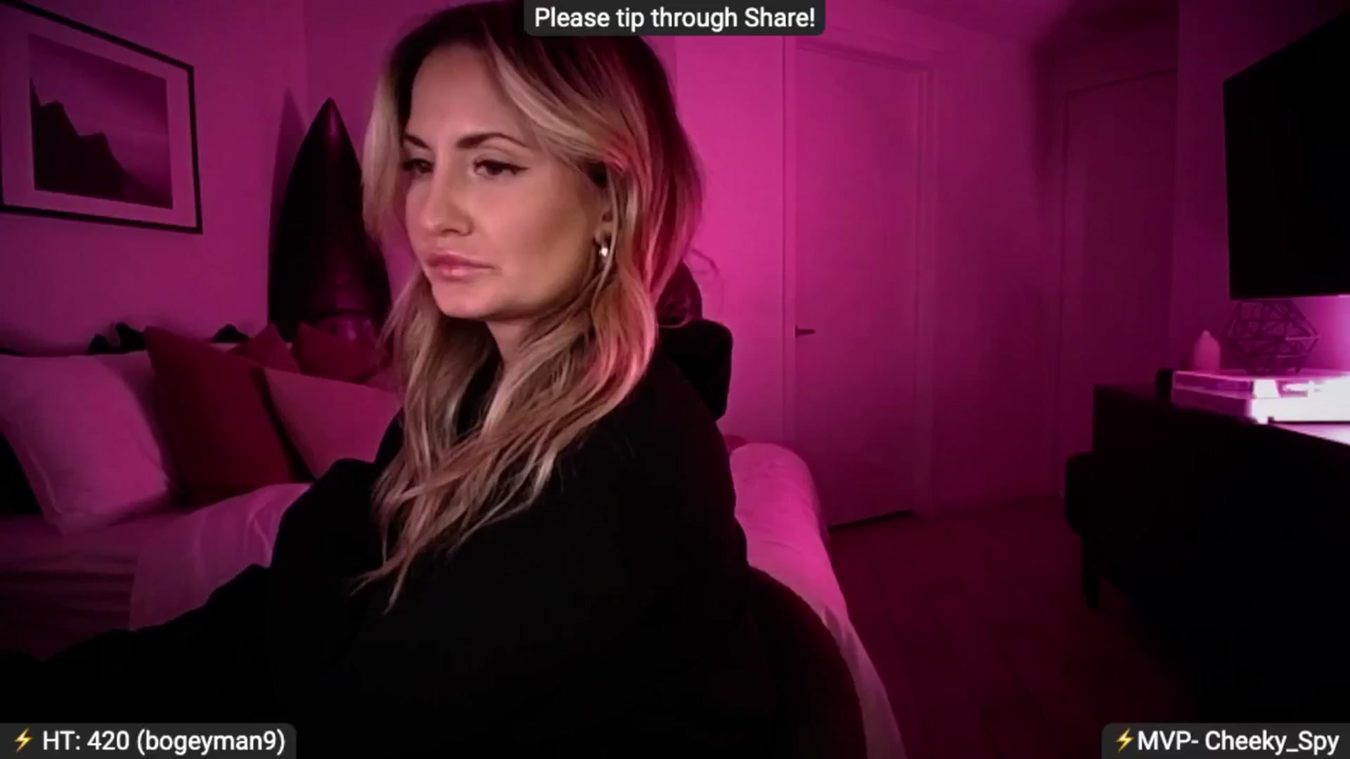 Gallery image thumbnail from AlanaWylde's myfreecams stream on, 10/06/2024, 07:11 image 20 of 20