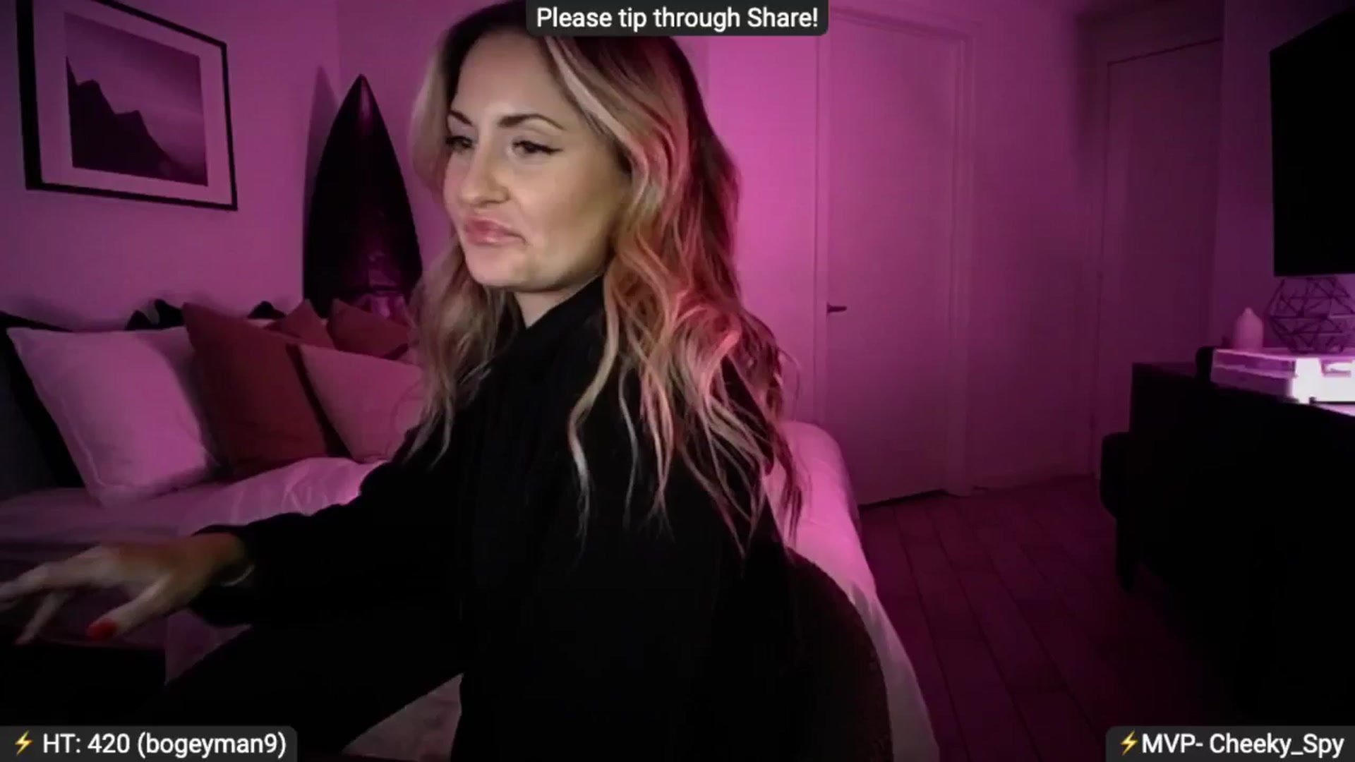Gallery image thumbnail from AlanaWylde's myfreecams stream on, 10/06/2024, 07:11 image 14 of 20