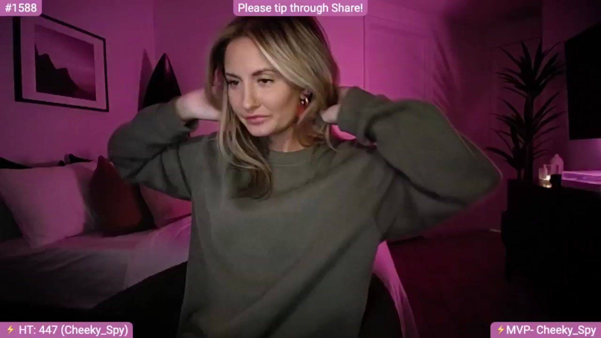 Gallery image thumbnail from AlanaWylde's myfreecams stream on, 11/15/2024, 05:35 image 8 of 20