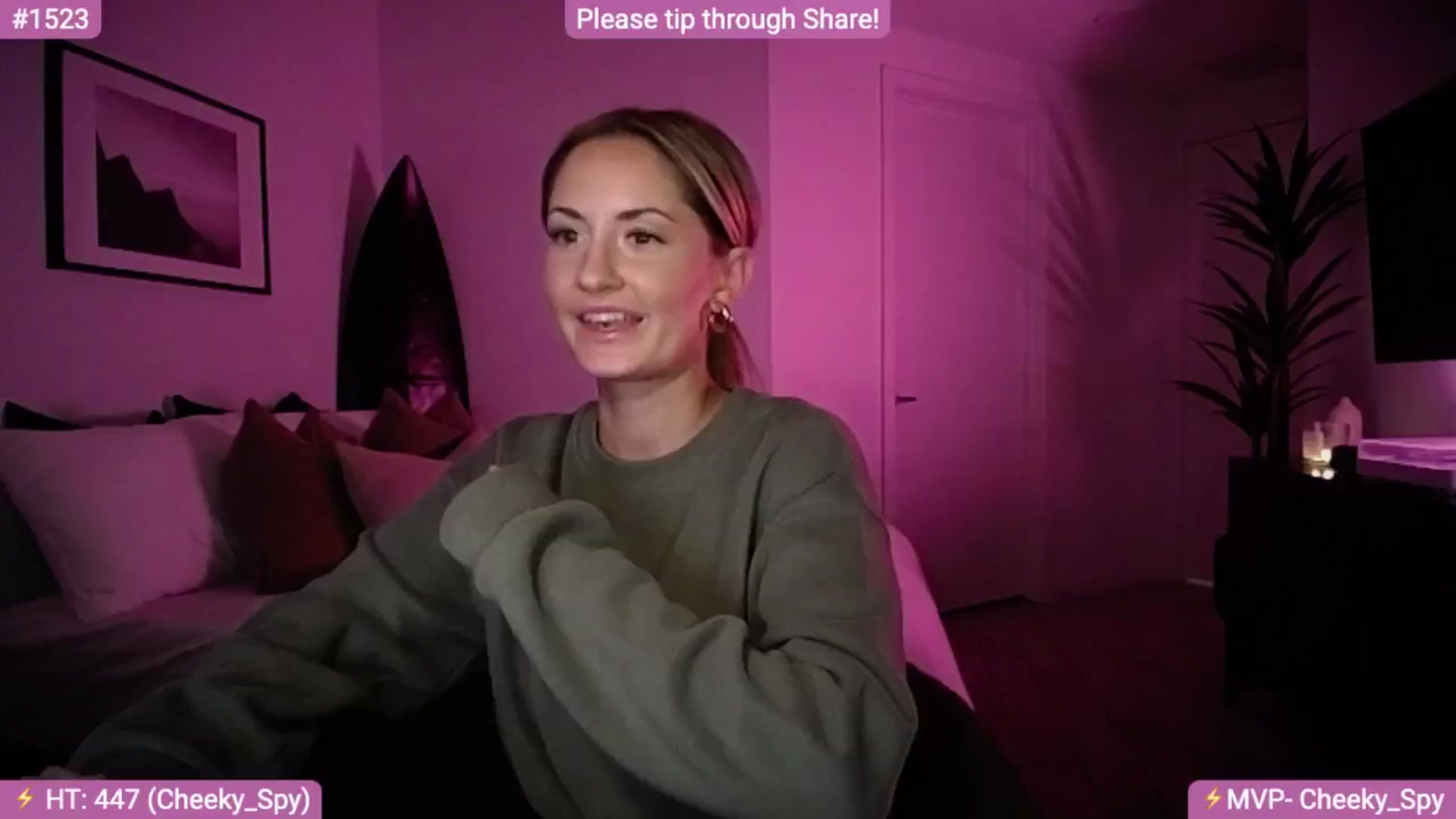 Gallery image thumbnail from AlanaWylde's myfreecams stream on, 11/15/2024, 05:35 image 17 of 20