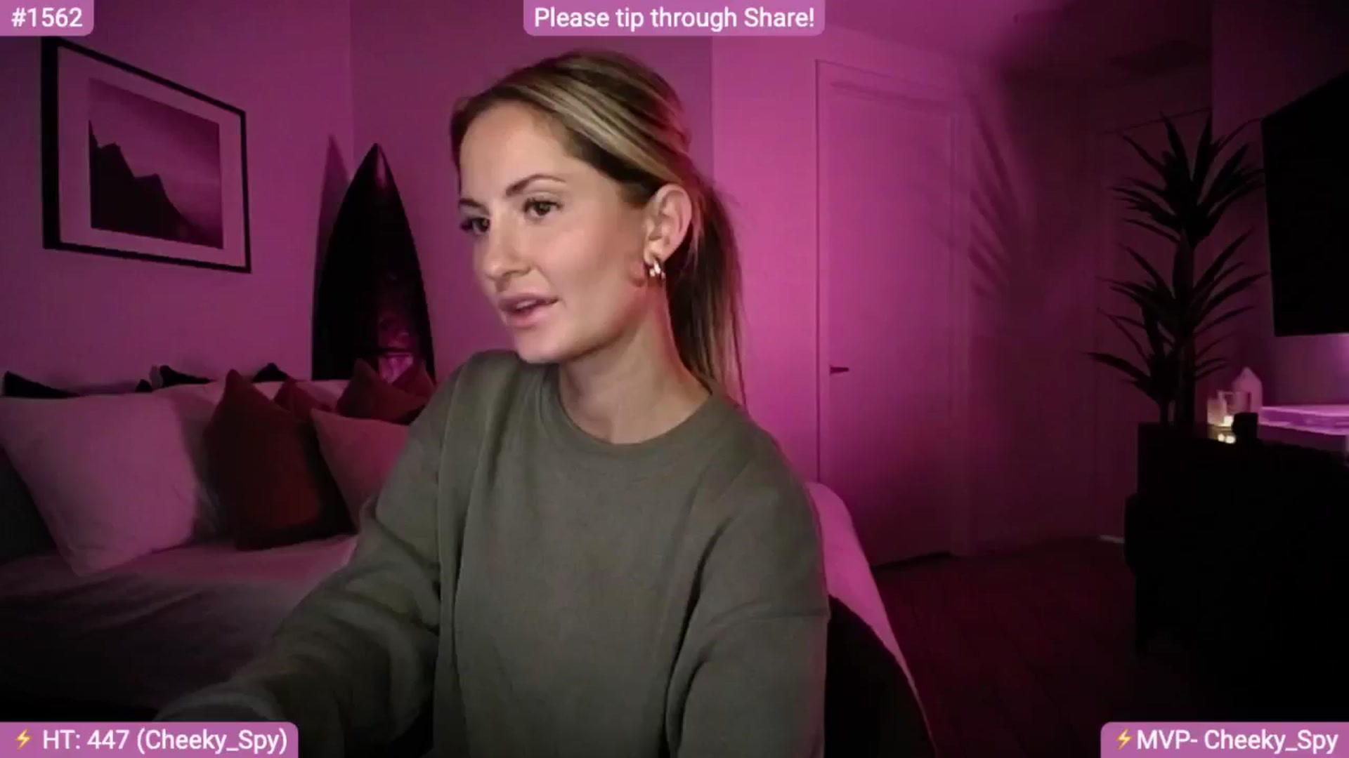Gallery image thumbnail from AlanaWylde's myfreecams stream on, 11/15/2024, 05:35 image 13 of 20