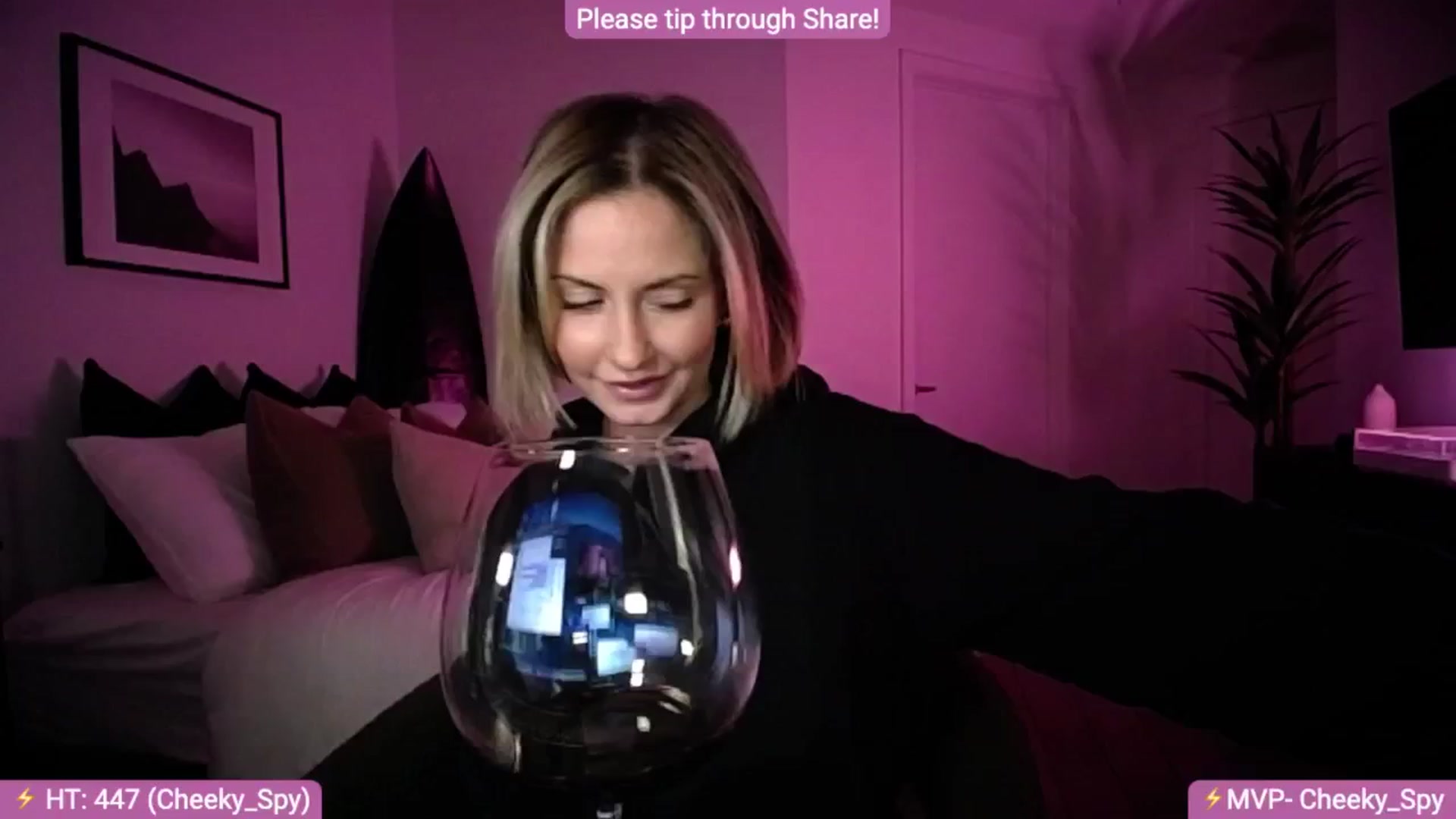 Gallery image thumbnail from AlanaWylde's myfreecams stream on, 12/22/2024, 07:01 image 7 of 20