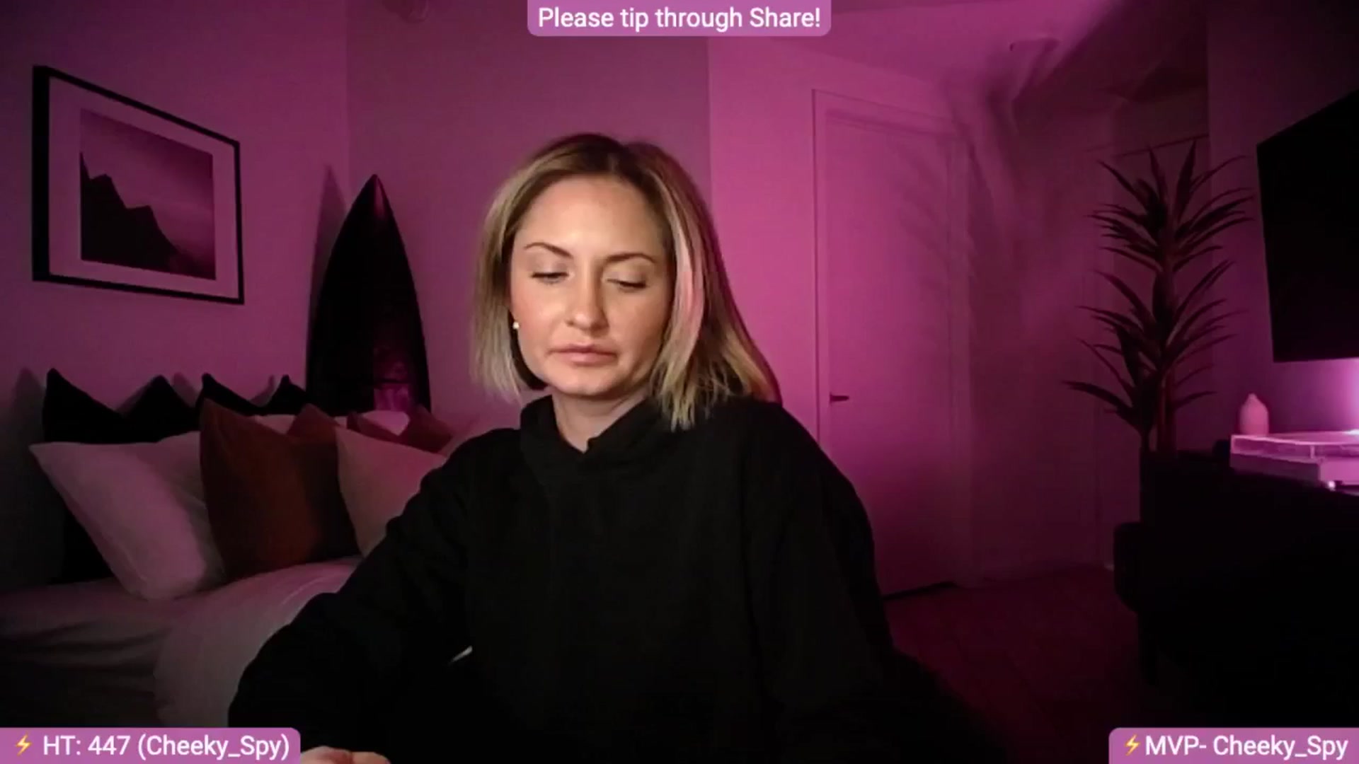 Gallery image thumbnail from AlanaWylde's myfreecams stream on, 12/22/2024, 07:01 image 10 of 20