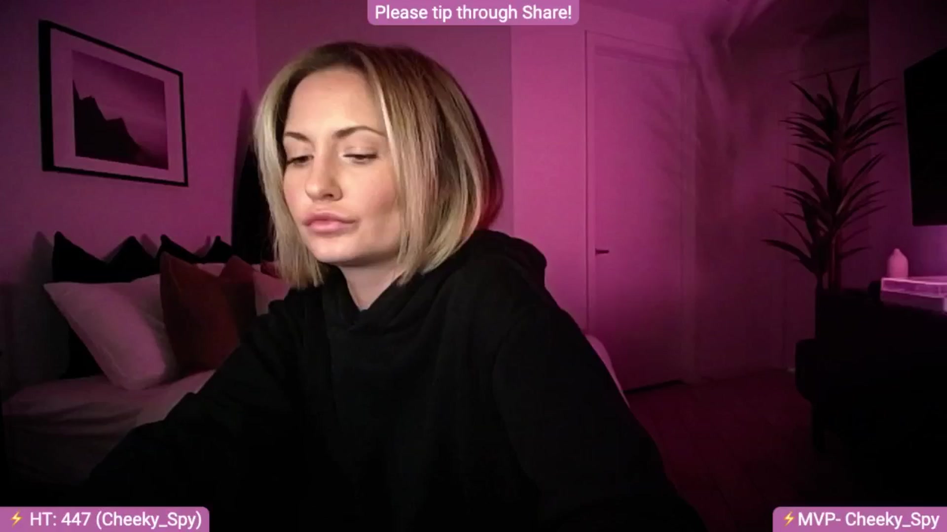 Gallery image thumbnail from AlanaWylde's myfreecams stream on, 12/22/2024, 07:01 image 8 of 20
