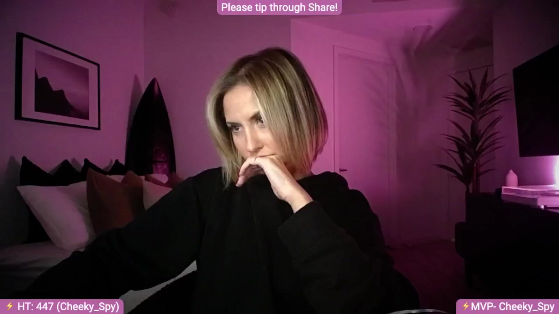 Gallery image thumbnail from AlanaWylde's myfreecams stream on, 12/22/2024, 07:01 image 12 of 20