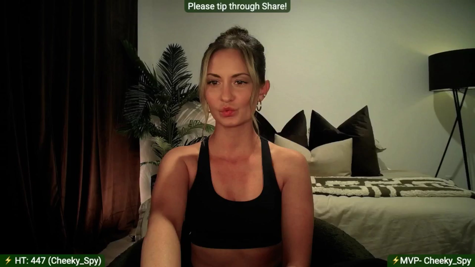 Gallery image thumbnail from AlanaWylde's myfreecams stream on, 08/24/2025, 05:46 image 2 of 20