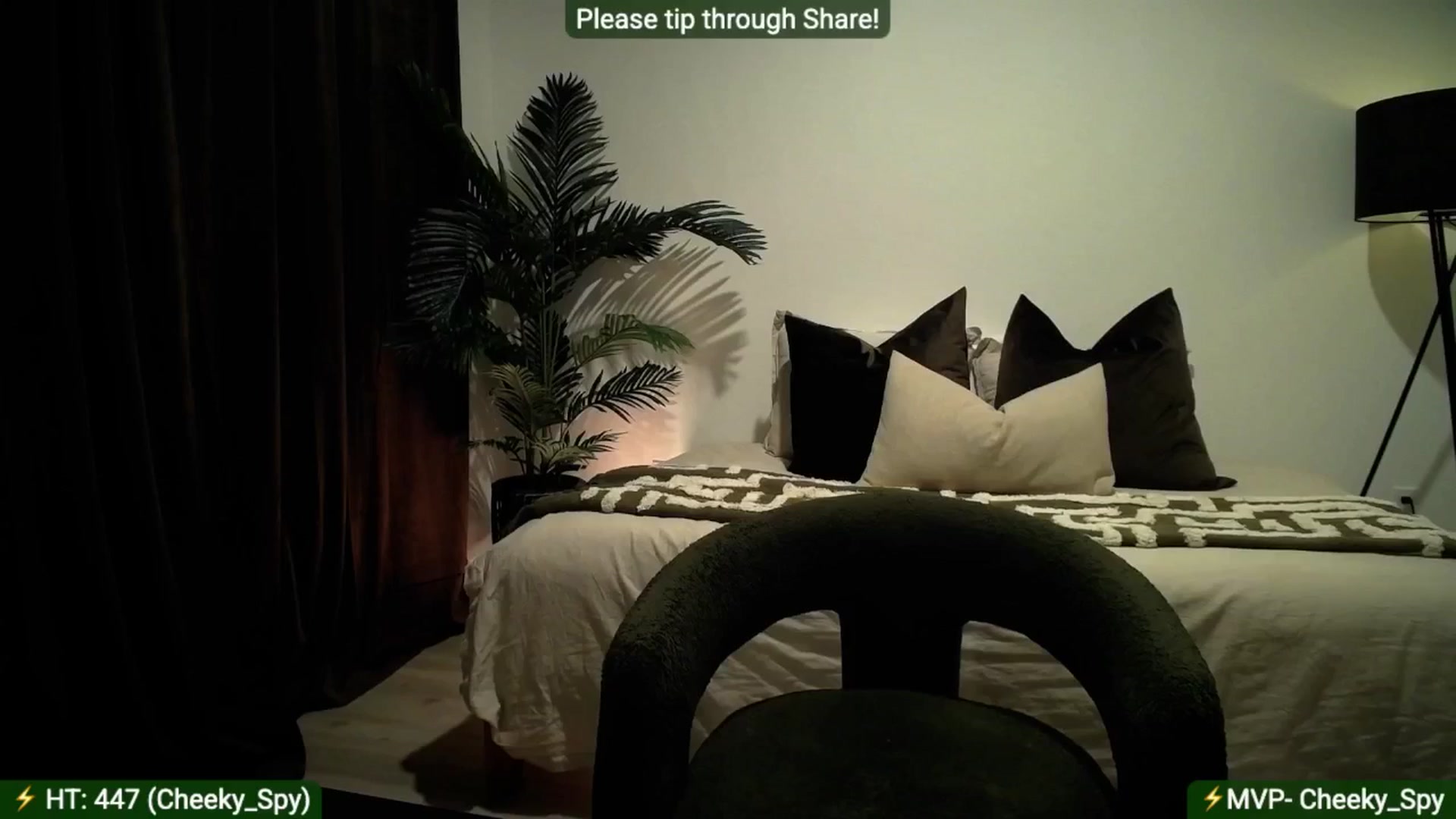 Gallery image thumbnail from AlanaWylde's myfreecams stream on, 09/05/2025, 05:43 image 3 of 20