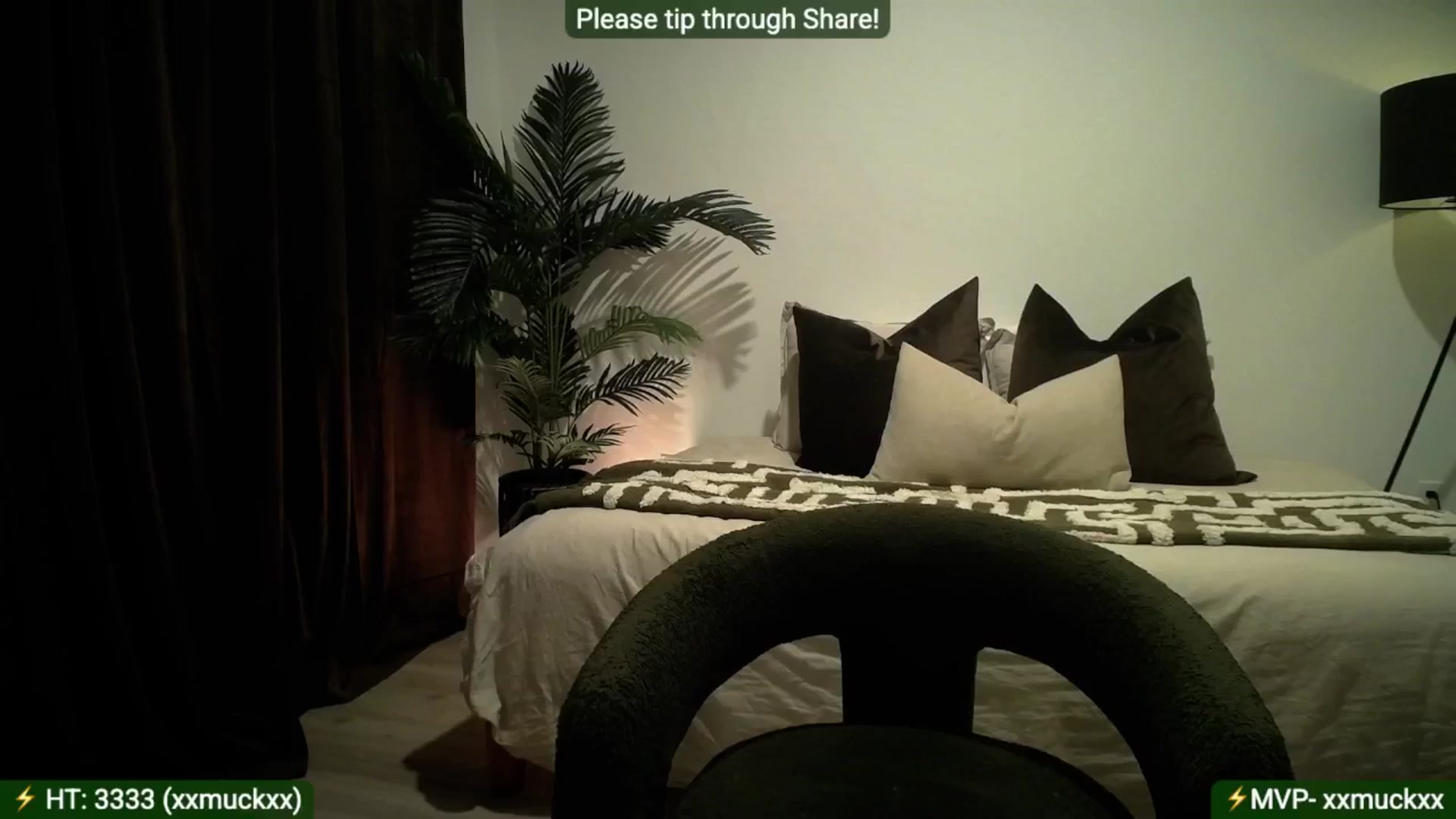 Gallery image thumbnail from AlanaWylde's myfreecams stream on, 09/05/2025, 05:43 image 7 of 20
