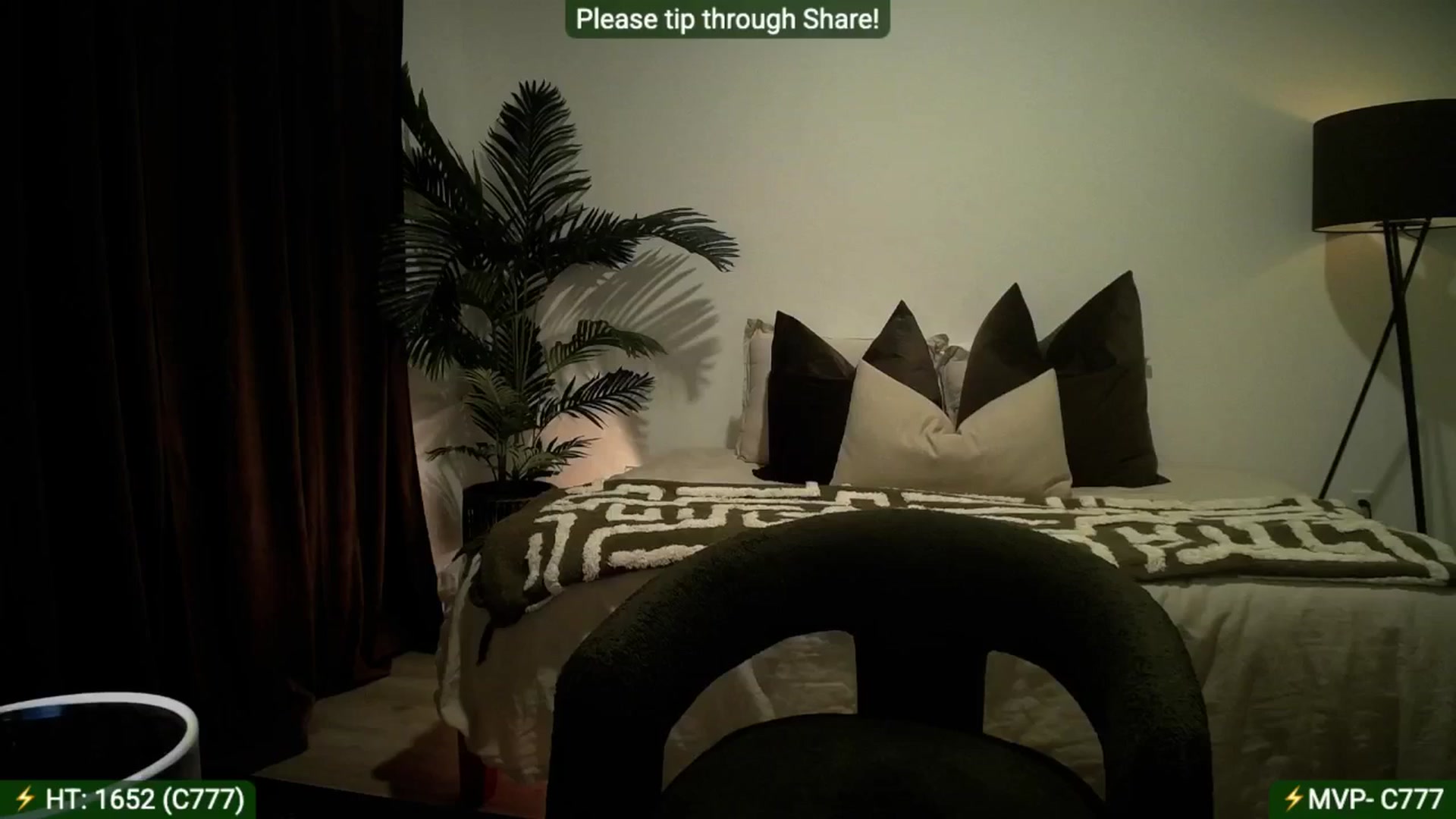 Gallery image thumbnail from AlanaWylde's myfreecams stream on, 09/08/2025, 04:45 image 12 of 20