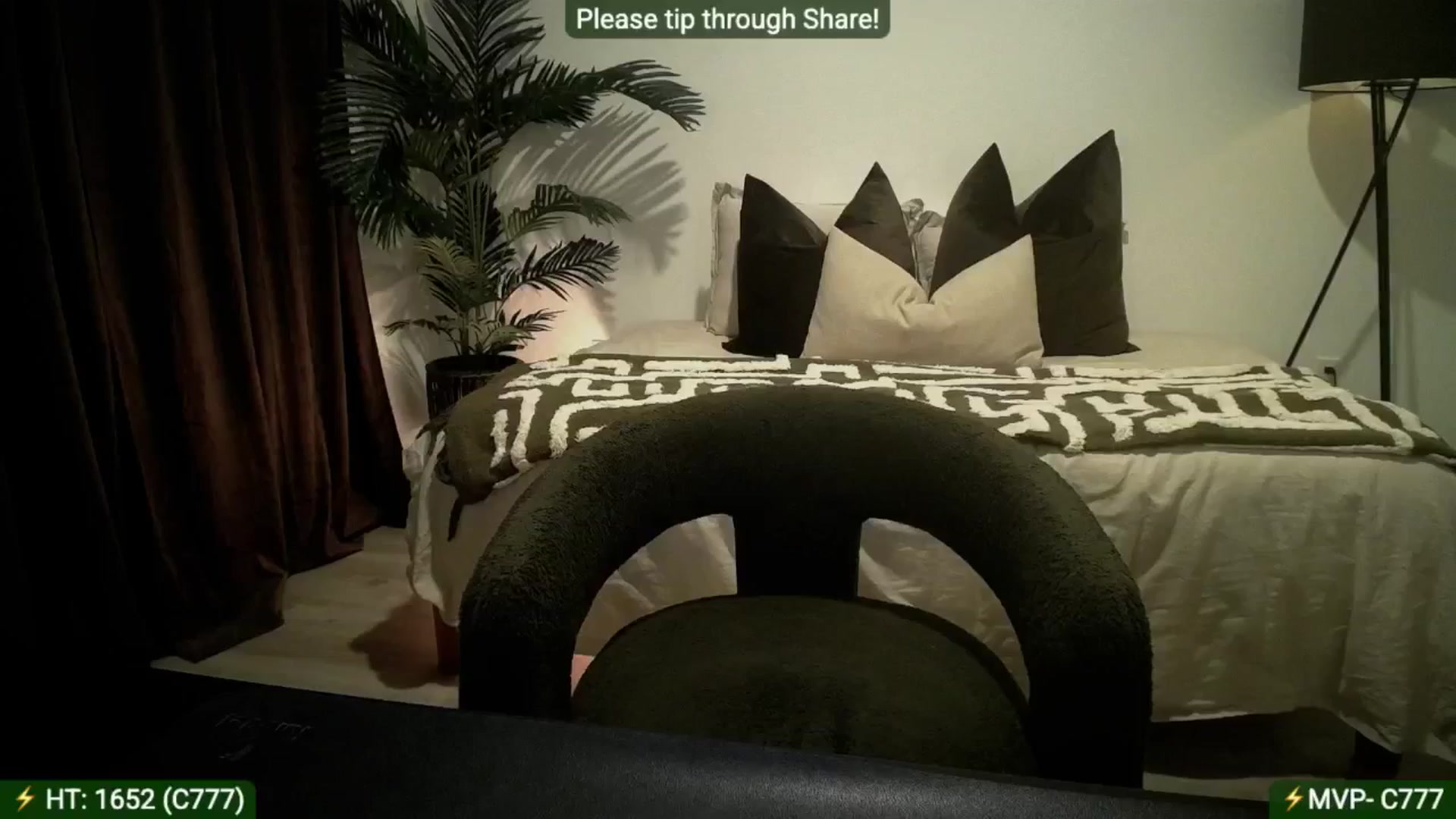 Gallery image thumbnail from AlanaWylde's myfreecams stream on, 09/08/2025, 04:45 image 19 of 20