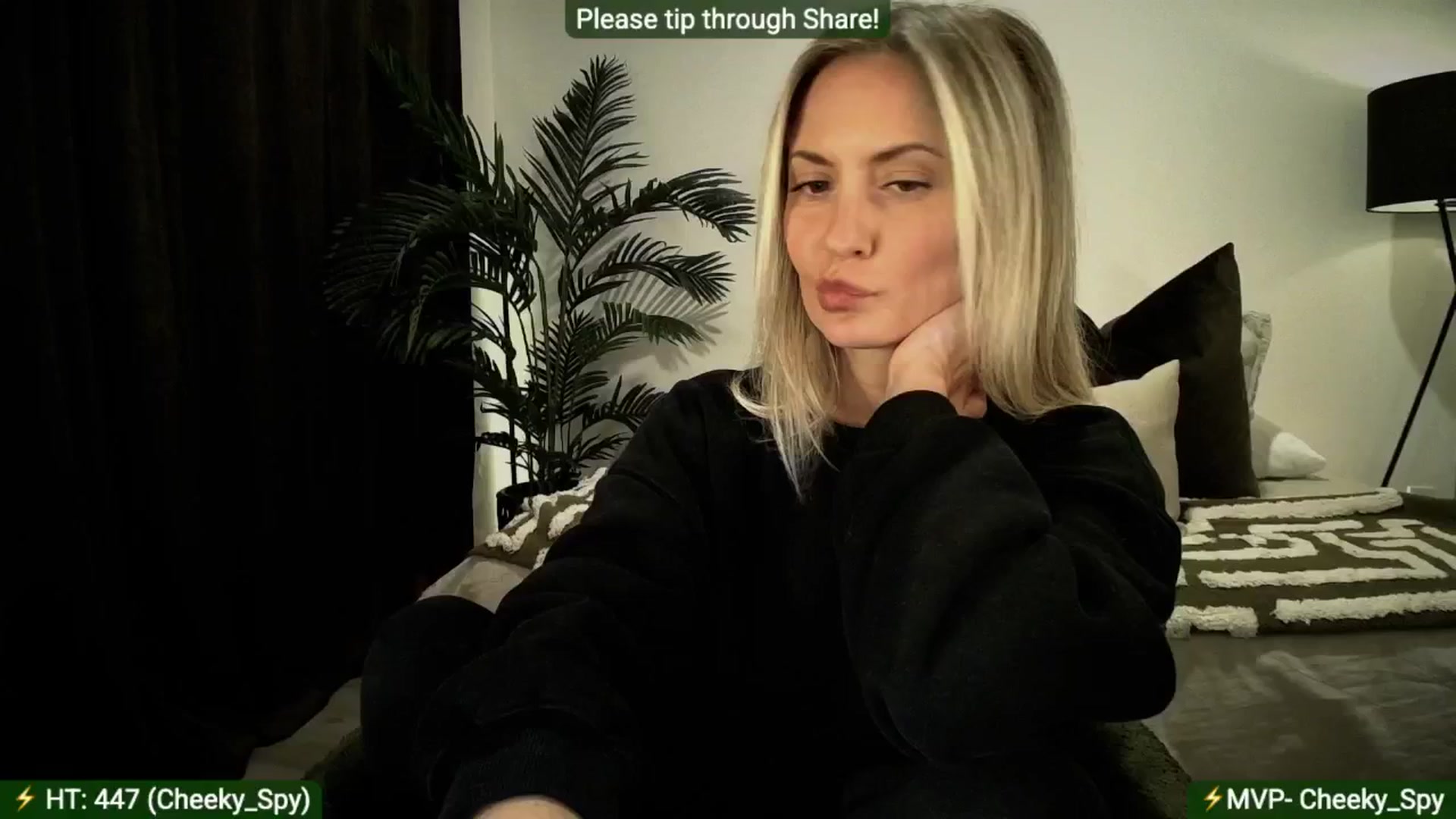 Gallery image thumbnail from AlanaWylde's myfreecams stream on, 09/26/2025, 04:10 image 2 of 20
