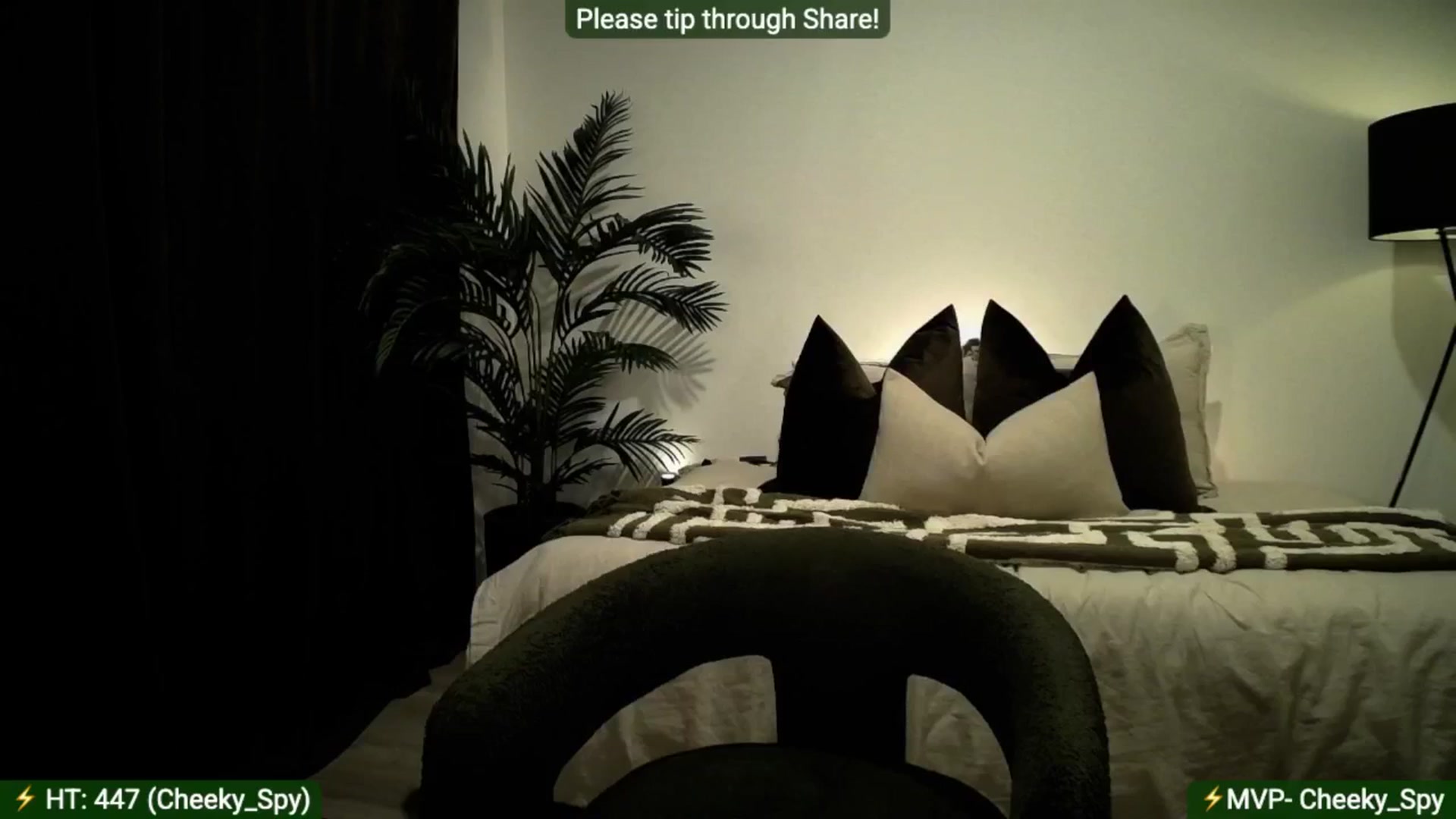 Gallery image thumbnail from AlanaWylde's myfreecams stream on, 10/05/2025, 05:11 image 6 of 20