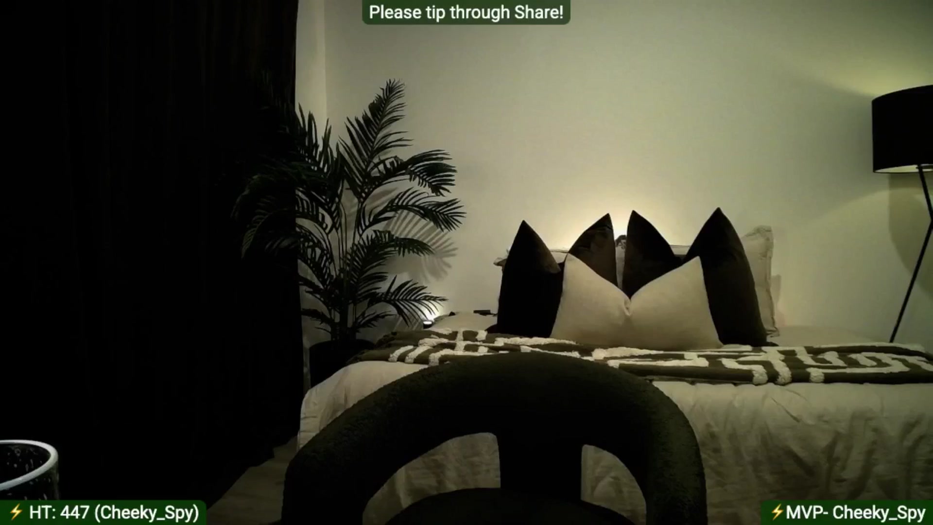 Gallery image thumbnail from AlanaWylde's myfreecams stream on, 10/05/2025, 05:11 image 10 of 20