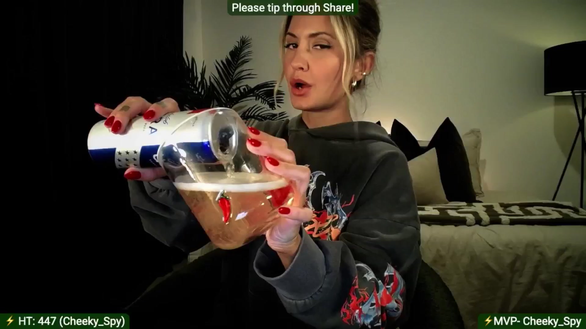 Gallery image thumbnail from AlanaWylde's myfreecams stream on, 10/05/2025, 05:11 image 17 of 20
