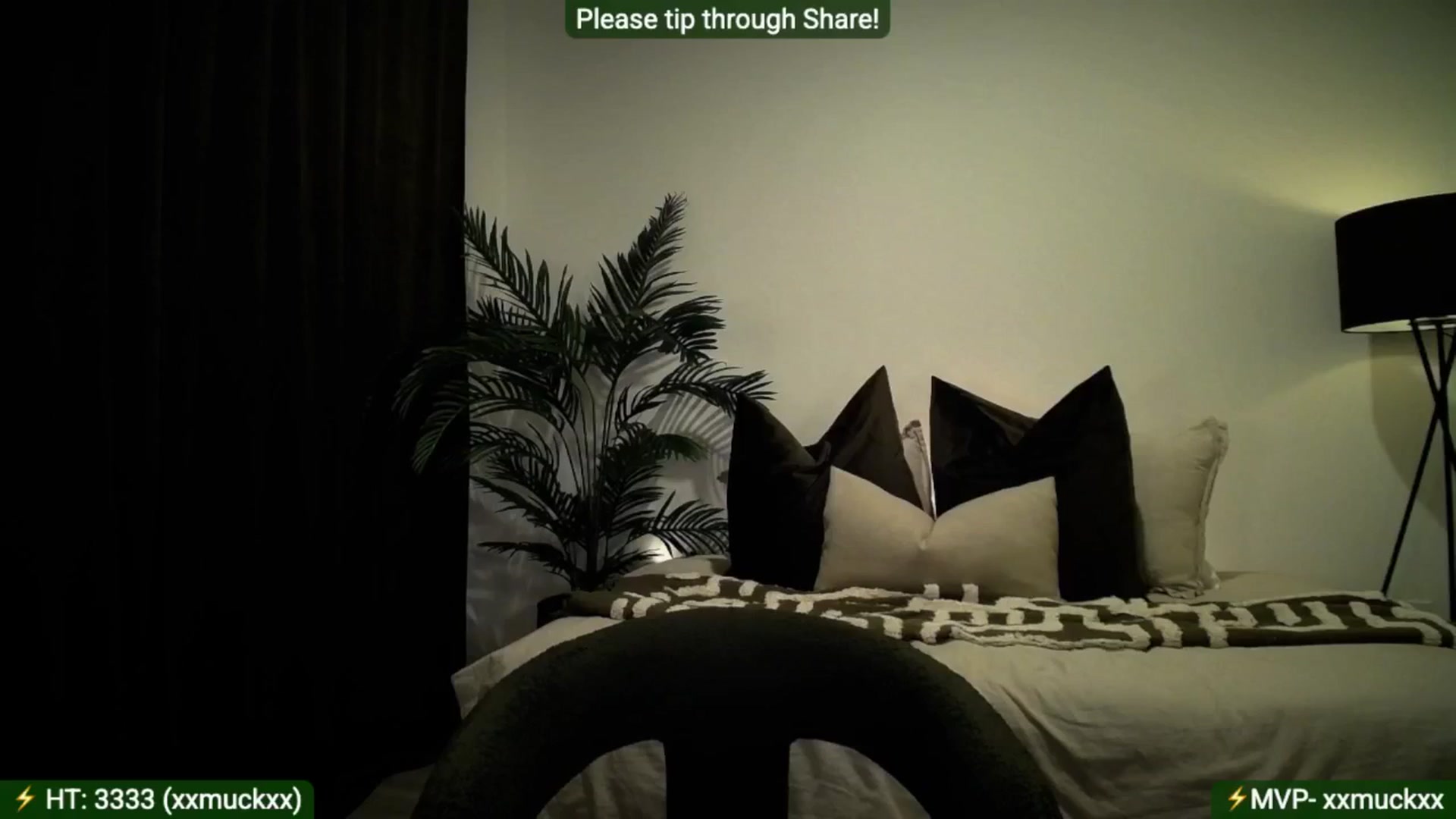 Gallery image thumbnail from AlanaWylde's myfreecams stream on, 10/06/2025, 02:40 image 4 of 20