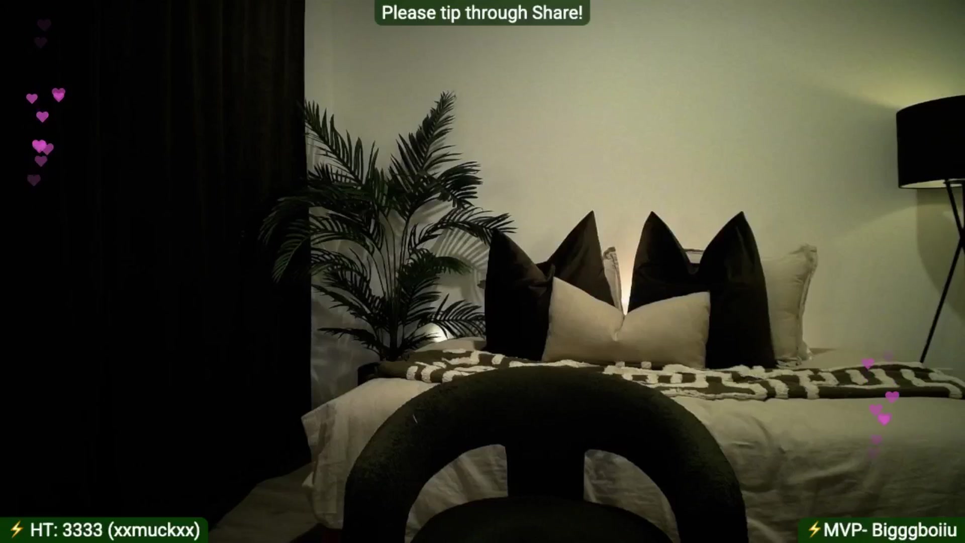 Gallery image thumbnail from AlanaWylde's myfreecams stream on, 10/06/2025, 02:40 image 15 of 20
