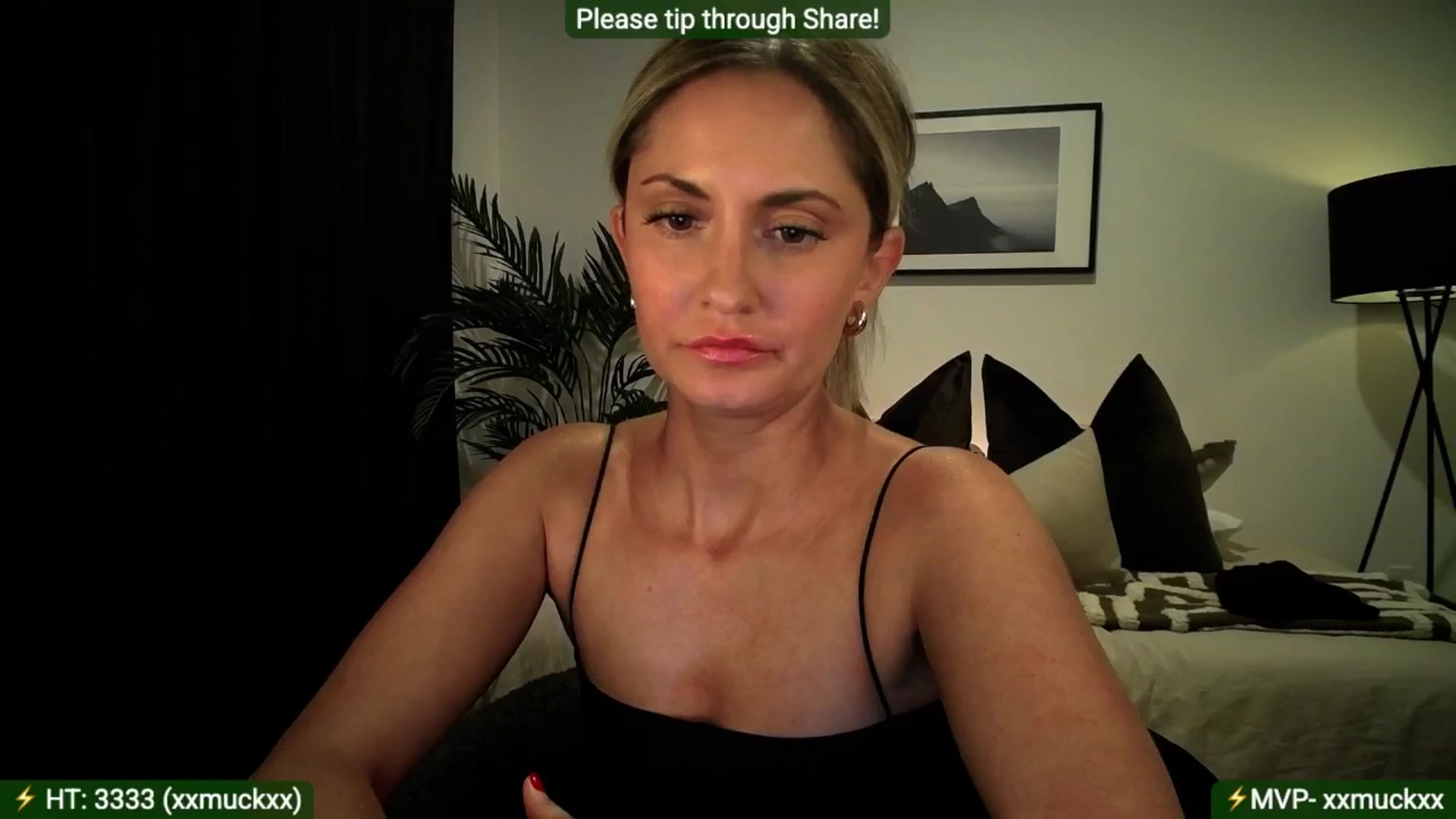 Gallery image thumbnail from AlanaWylde's myfreecams stream on, 10/16/2025, 05:05 image 20 of 20