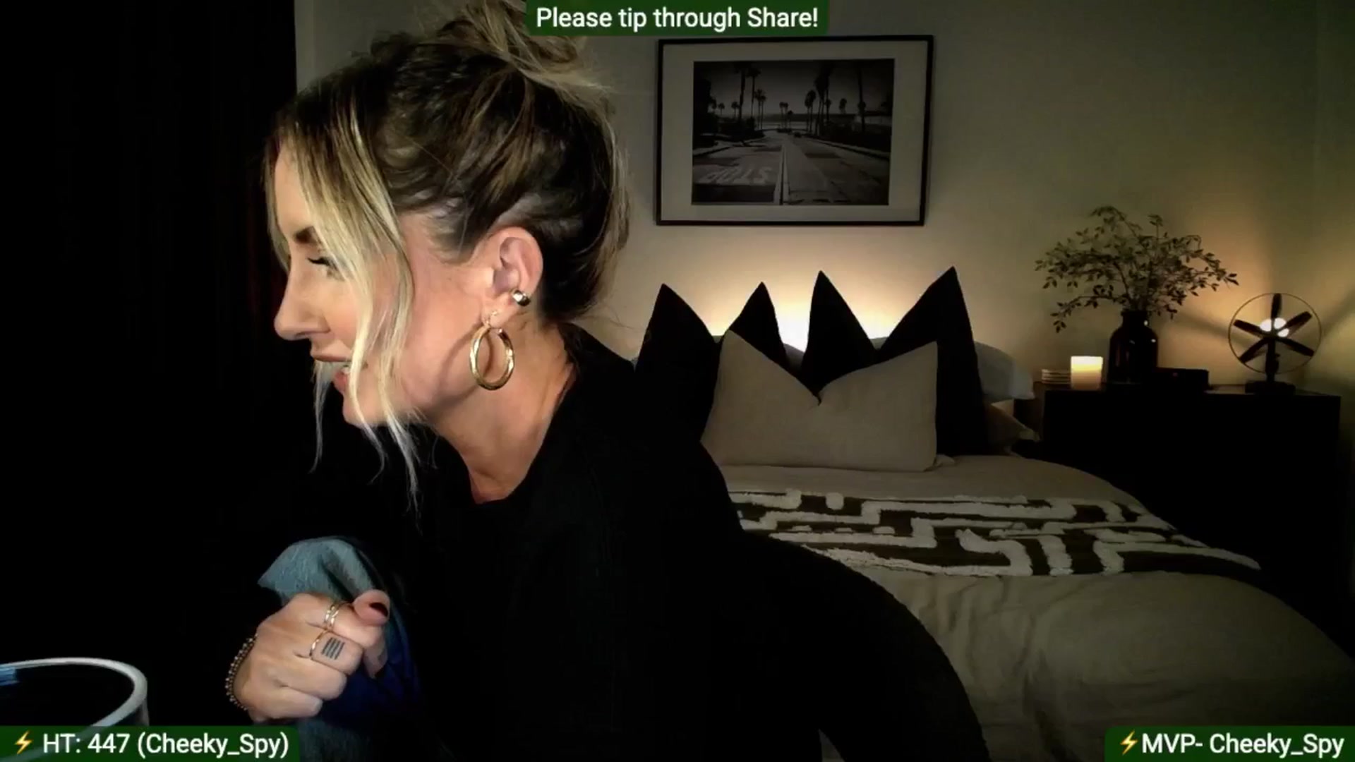 Gallery image thumbnail from AlanaWylde's myfreecams stream on, 11/16/2025, 04:37 image 3 of 20