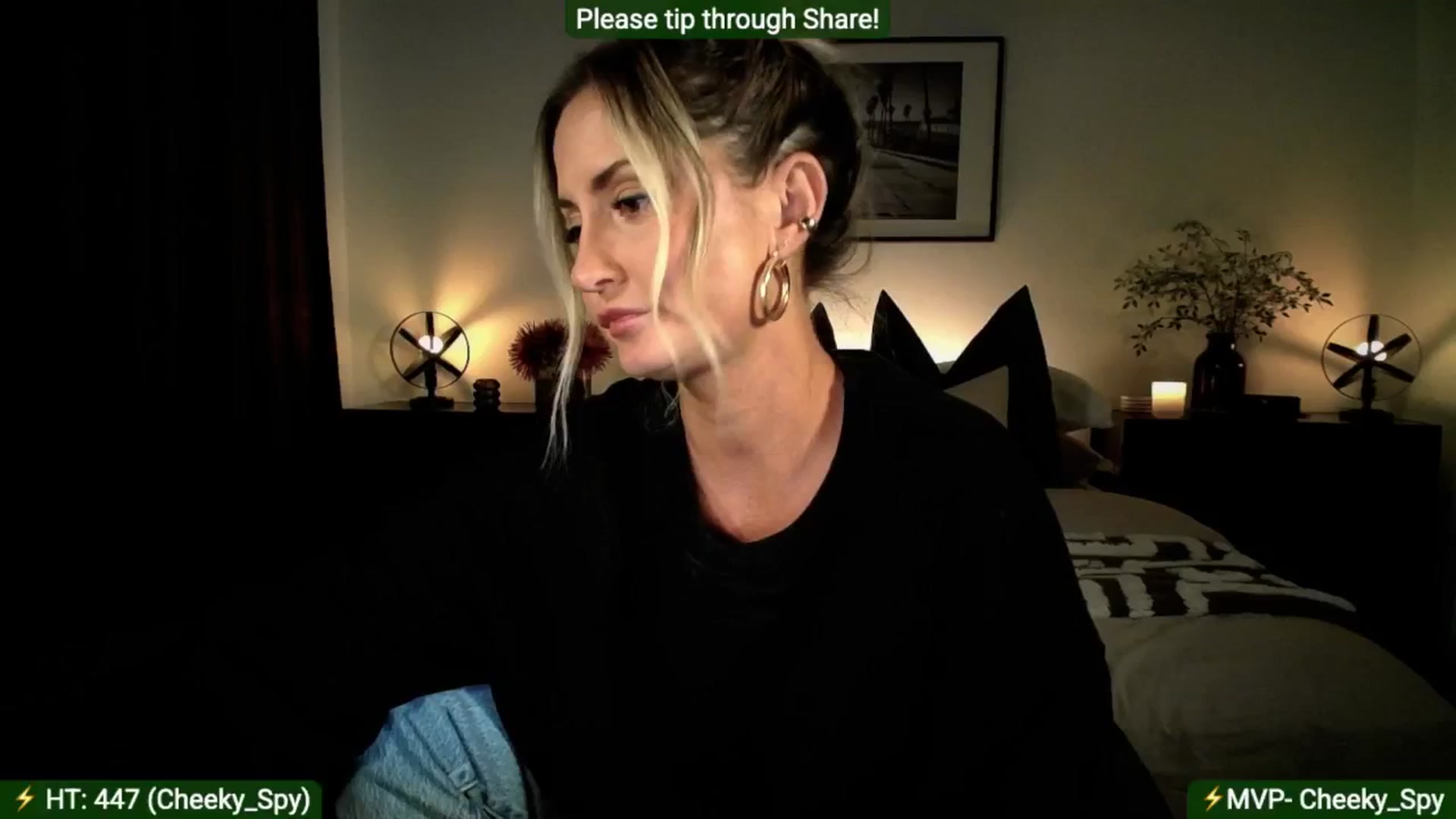 Gallery image thumbnail from AlanaWylde's myfreecams stream on, 11/16/2025, 04:37 image 7 of 20