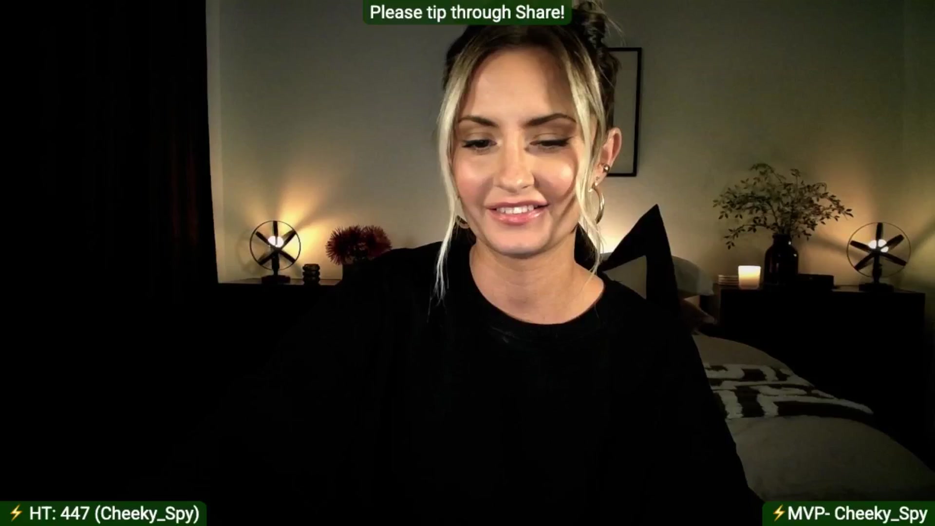 Gallery image thumbnail from AlanaWylde's myfreecams stream on, 11/16/2025, 04:37 image 9 of 20