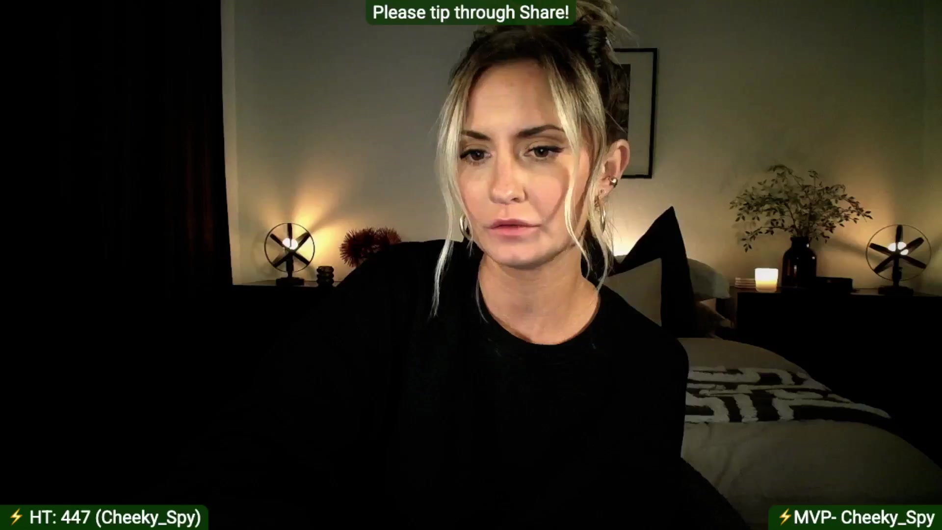 Gallery image thumbnail from AlanaWylde's myfreecams stream on, 11/16/2025, 05:37 image 16 of 20