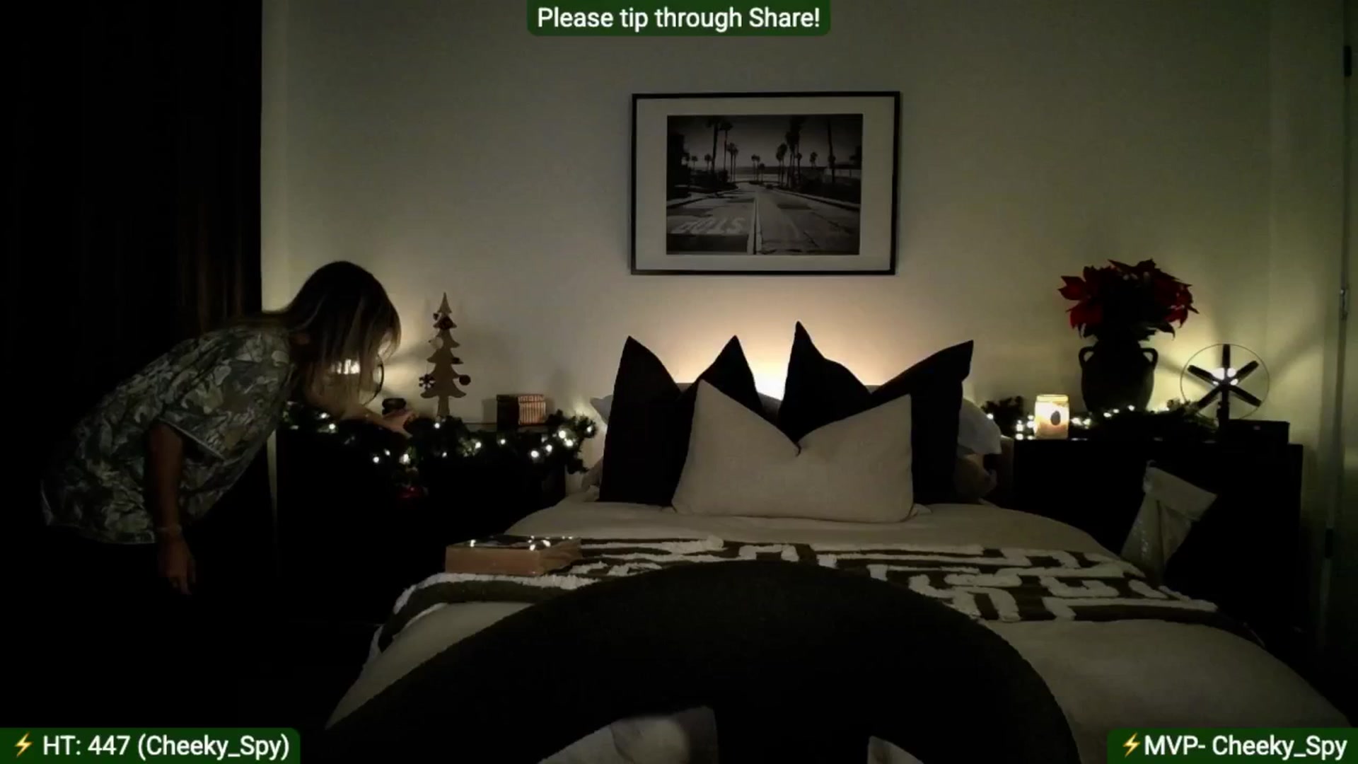 Gallery image thumbnail from AlanaWylde's myfreecams stream on, 12/05/2025, 04:54 image 17 of 20