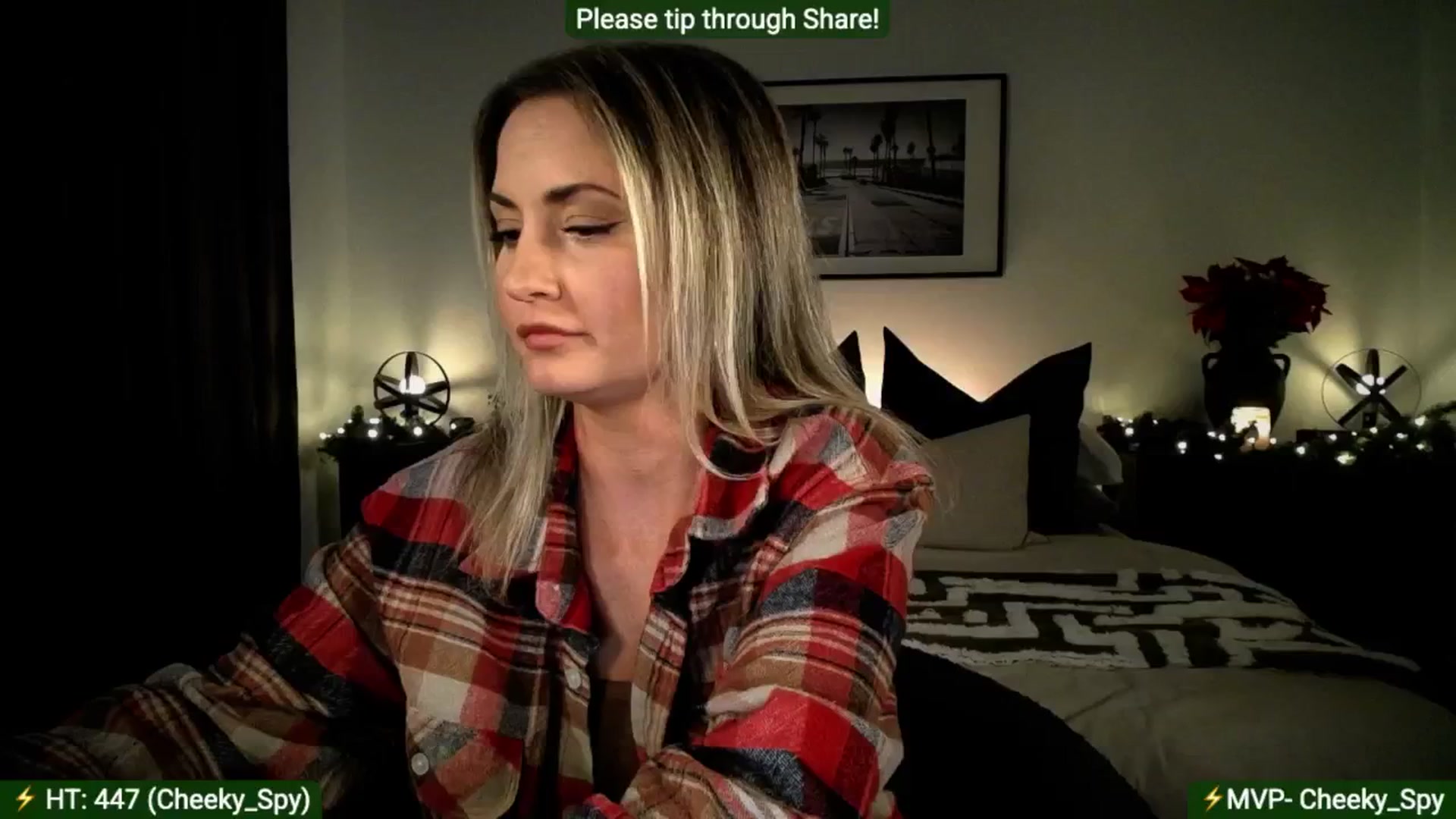 Gallery image thumbnail from AlanaWylde's myfreecams stream on, 12/06/2025, 06:51 image 2 of 20
