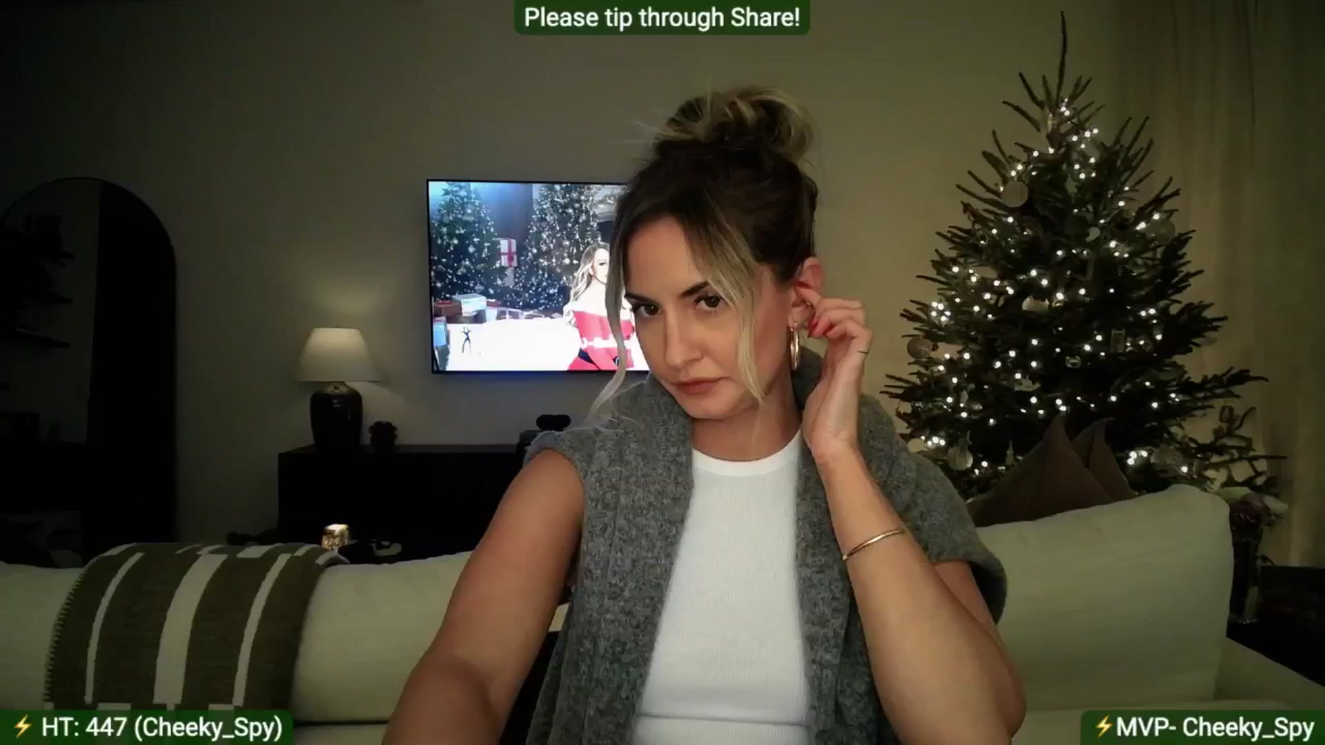 Gallery image thumbnail from AlanaWylde's myfreecams stream on, 12/12/2025, 06:46 image 10 of 20