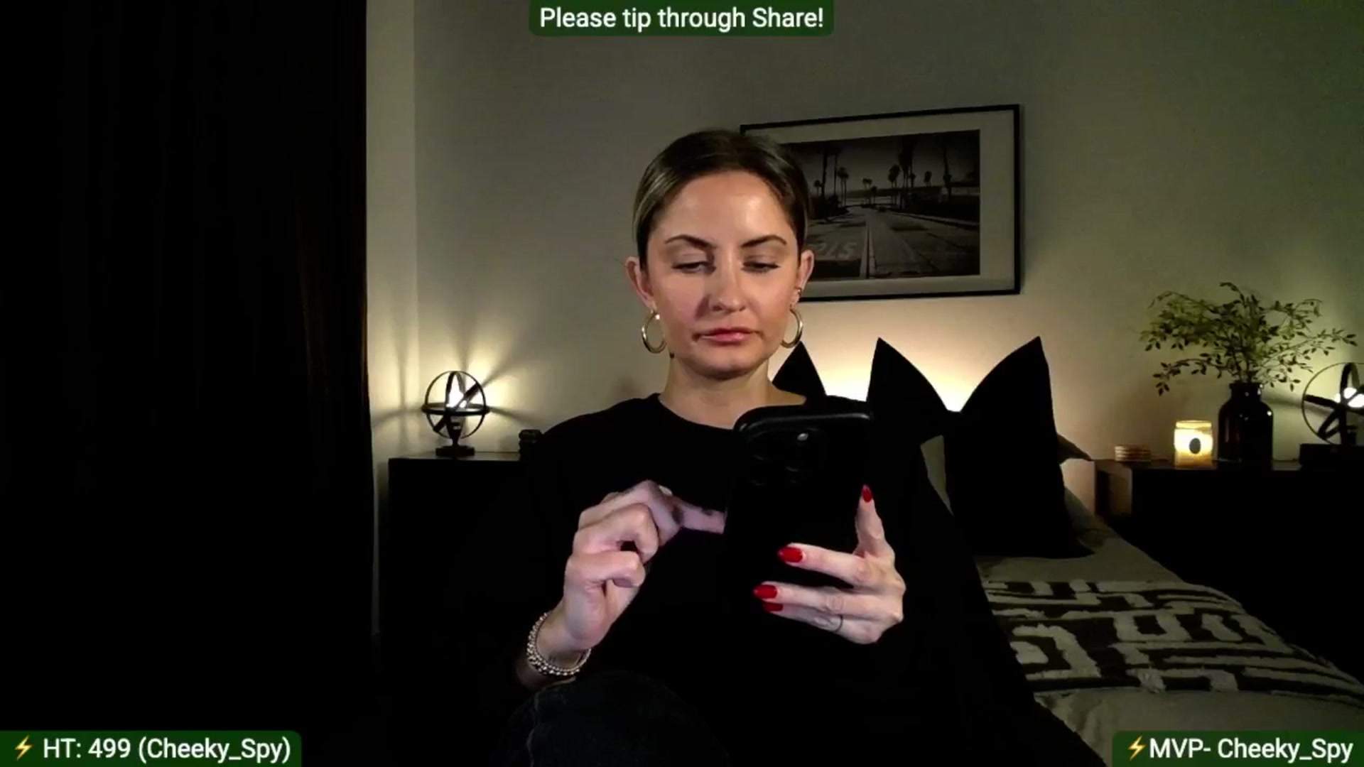 Gallery image thumbnail from AlanaWylde's myfreecams stream on, 01/02/2026, 05:01 image 15 of 20