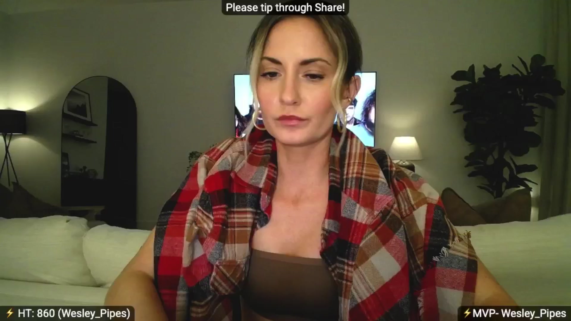 Gallery image thumbnail from AlanaWylde's myfreecams stream on, 01/10/2026, 08:40 image 7 of 20