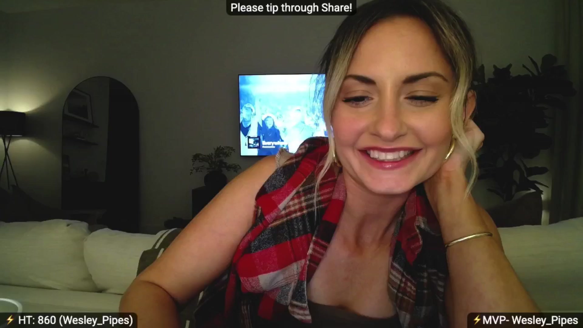 Gallery image thumbnail from AlanaWylde's myfreecams stream on, 01/10/2026, 08:40 image 5 of 20