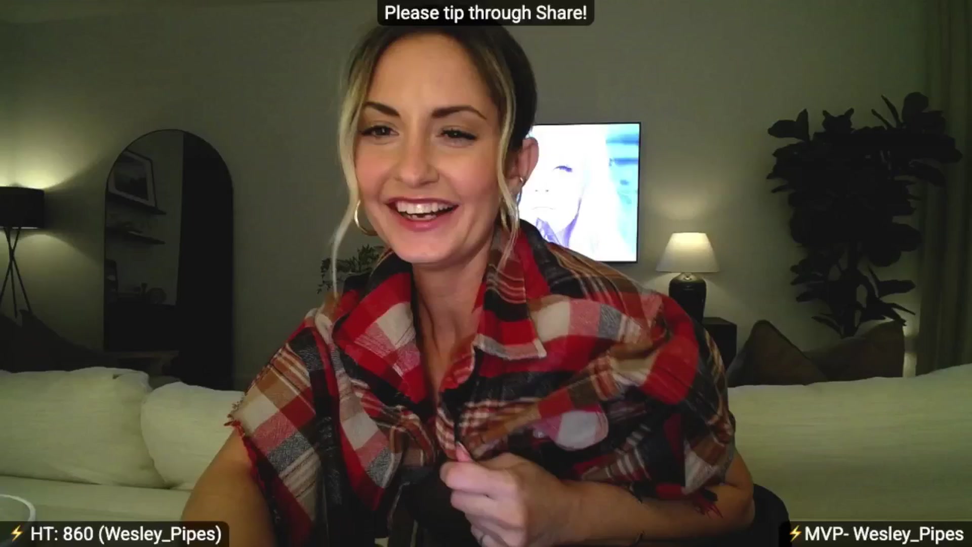 Gallery image thumbnail from AlanaWylde's myfreecams stream on, 01/10/2026, 08:40 image 11 of 20