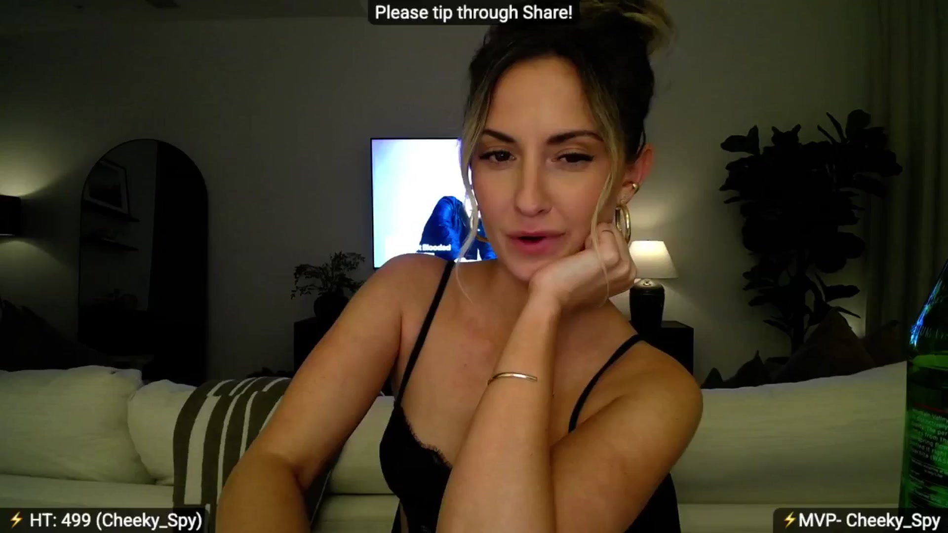 Gallery image thumbnail from AlanaWylde's myfreecams stream on, 01/12/2026, 05:28 image 13 of 20