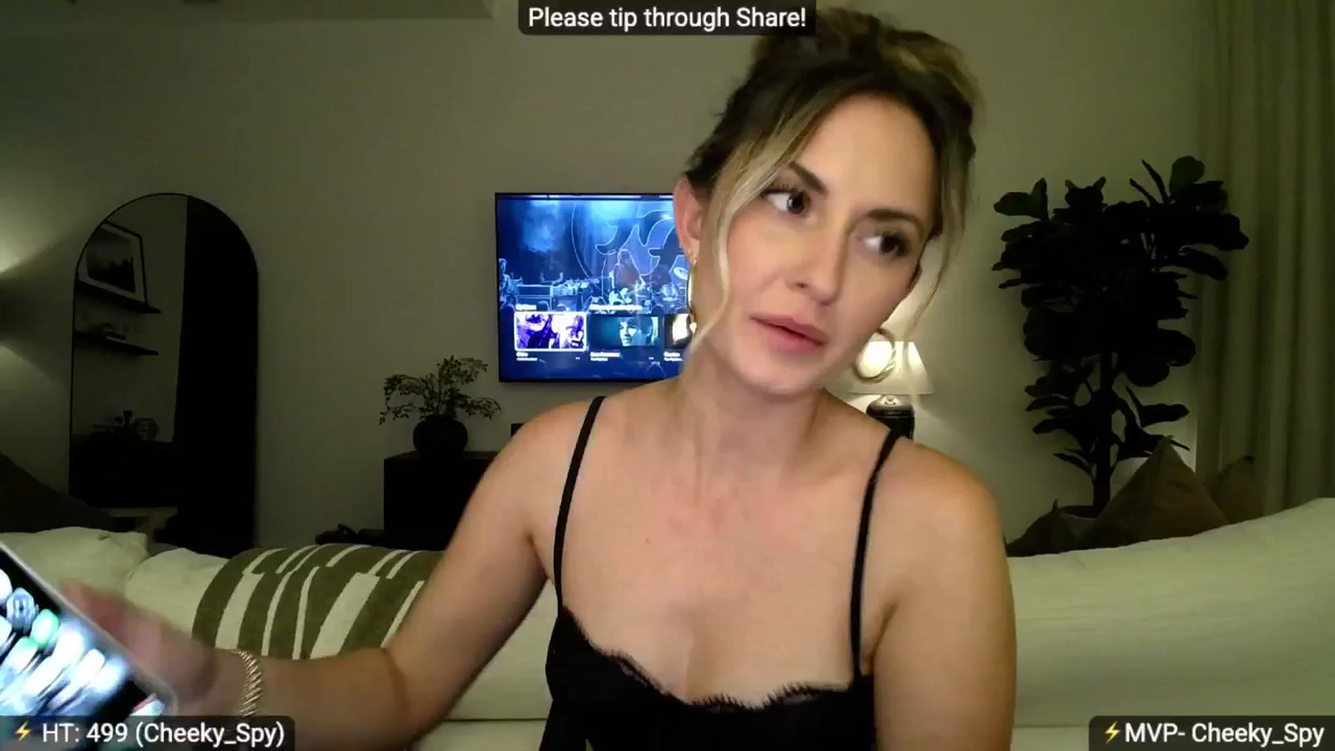 Gallery image thumbnail from AlanaWylde's myfreecams stream on, 01/12/2026, 05:28 image 3 of 20