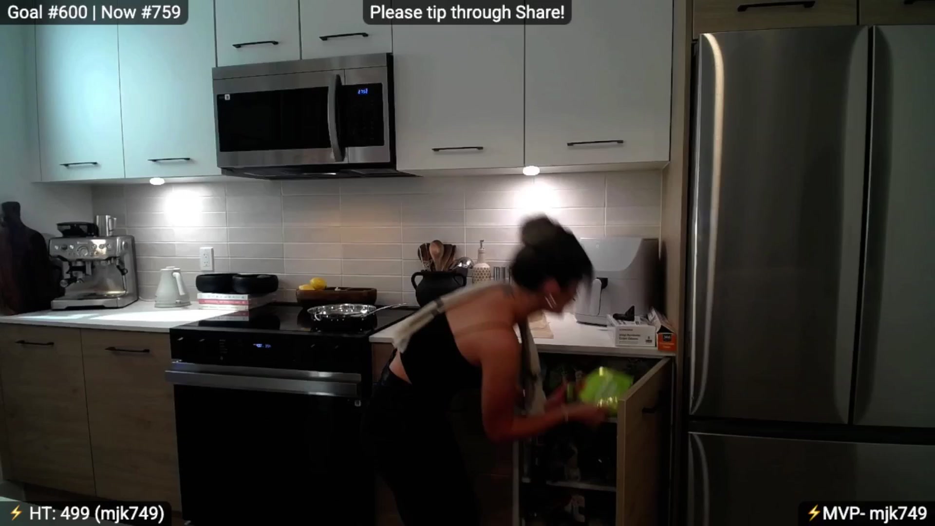 Gallery image thumbnail from AlanaWylde's myfreecams stream on, 03/22/2026, 20:46 image 8 of 20