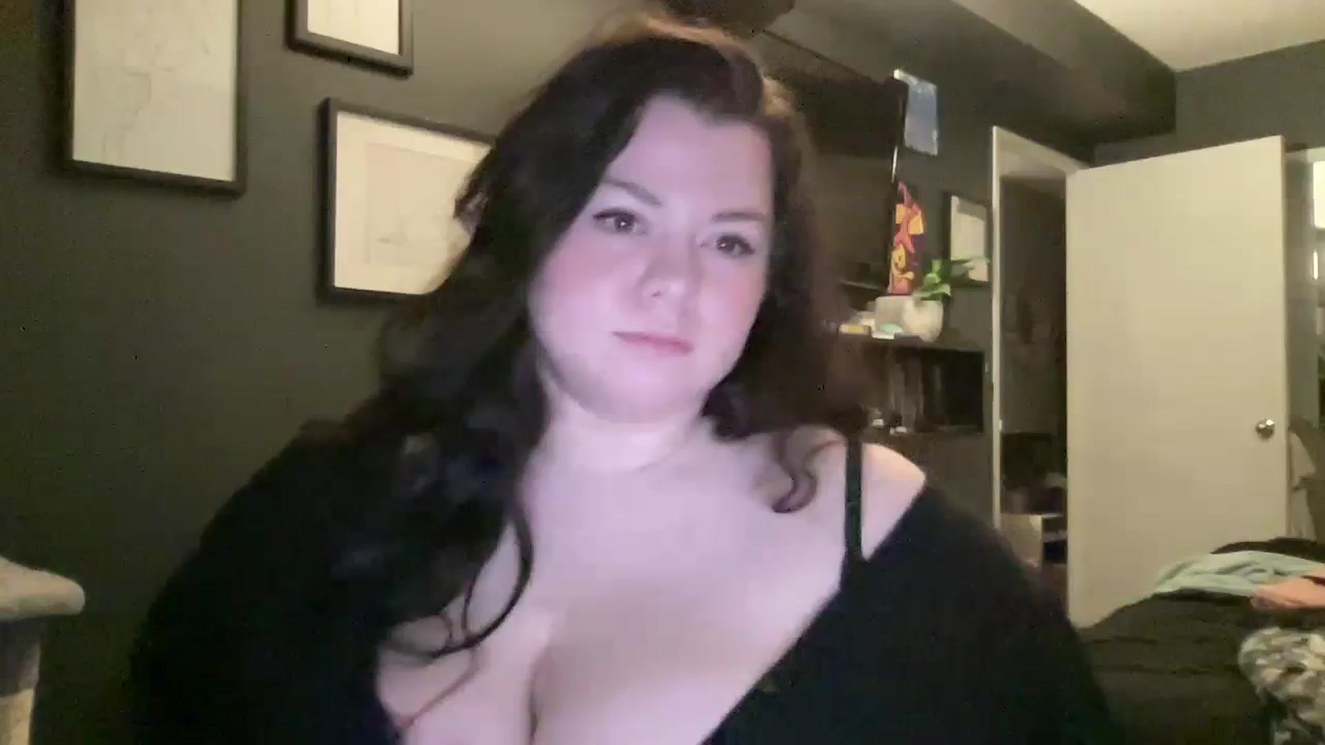 Gallery image thumbnail from Alanaa's myfreecams stream on, 03/10/2024, 24:43 image 1 of 20