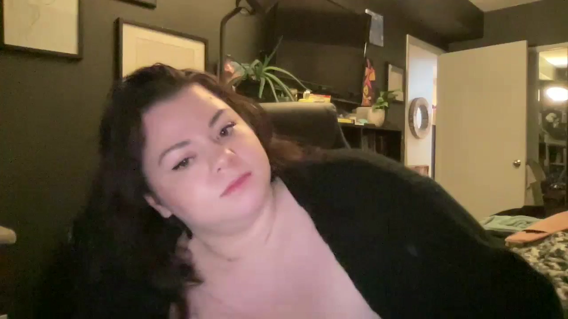 Gallery image thumbnail from Alanaa's myfreecams stream on, 03/10/2024, 03:29 image 11 of 20