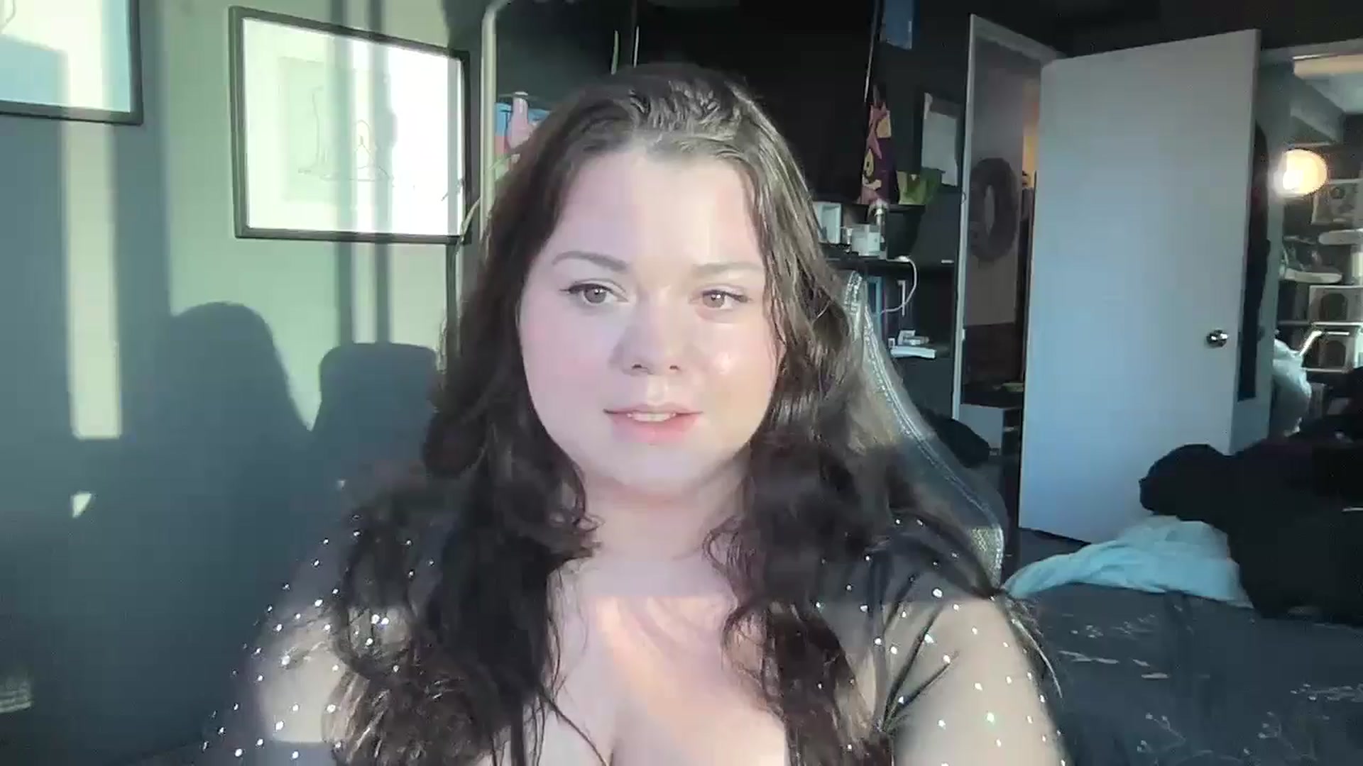 Gallery image thumbnail from Alanaa's myfreecams stream on, 04/28/2024, 24:06 image 1 of 20