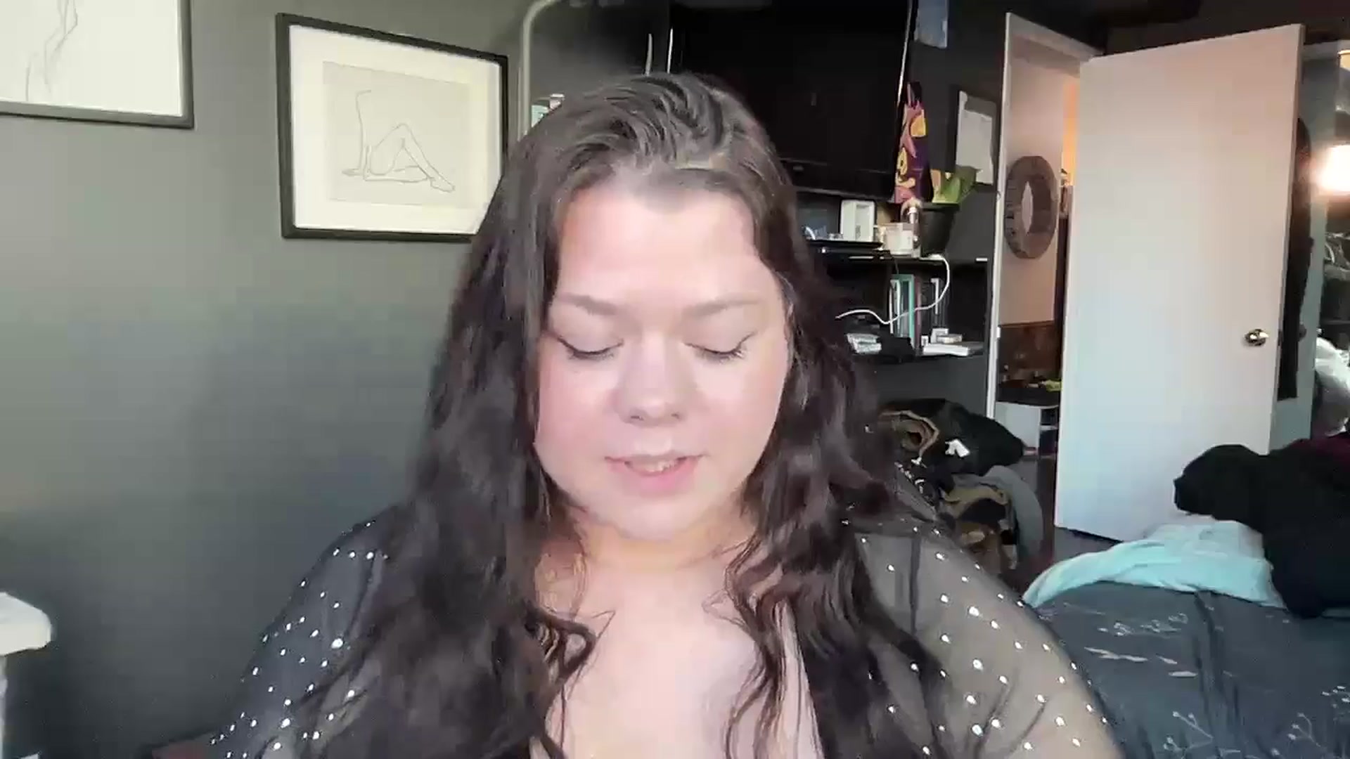 Gallery image thumbnail from Alanaa's myfreecams stream on, 04/28/2024, 24:06 image 7 of 20