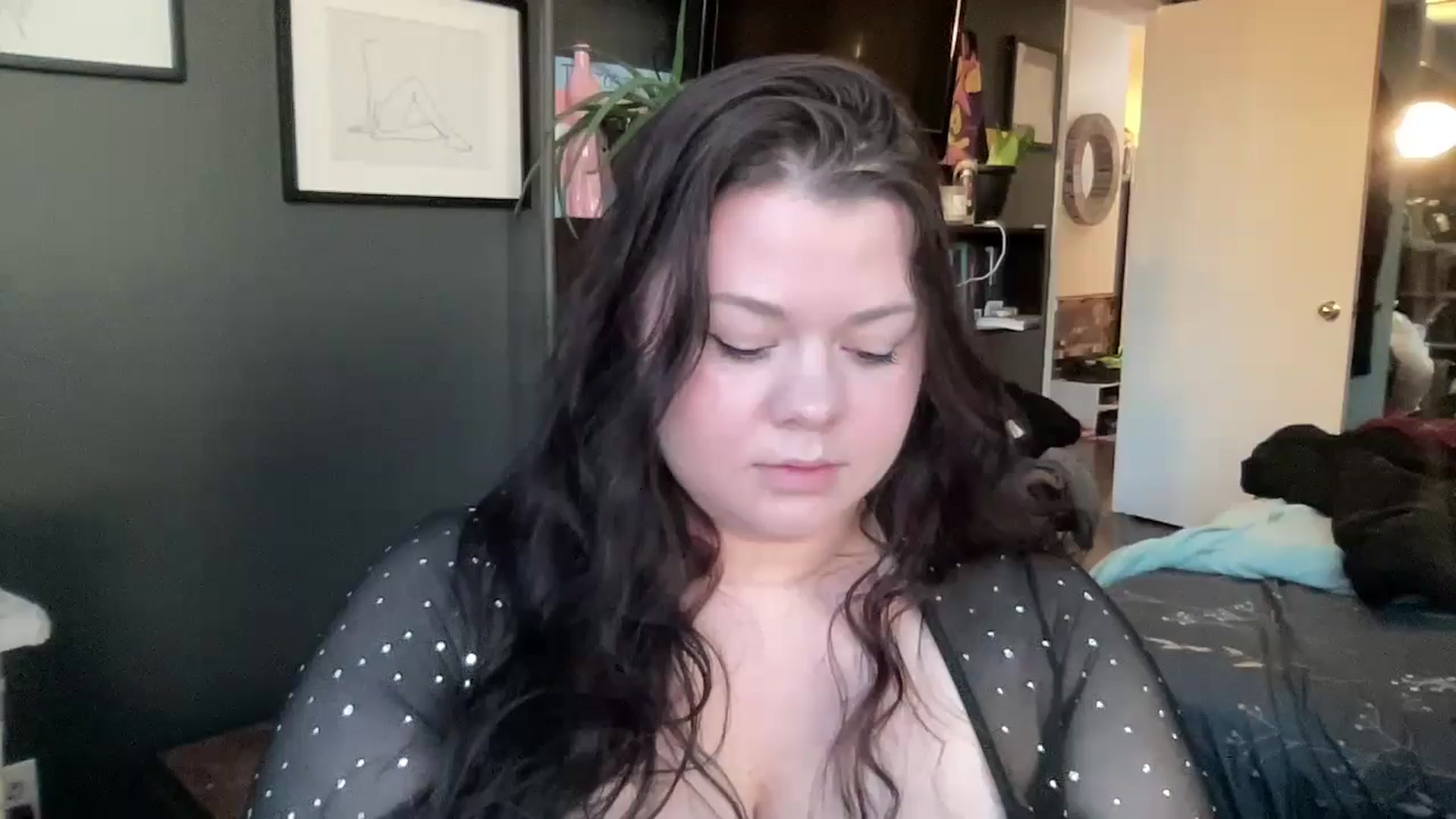 Gallery image thumbnail from Alanaa's myfreecams stream on, 04/28/2024, 24:39 image 3 of 20